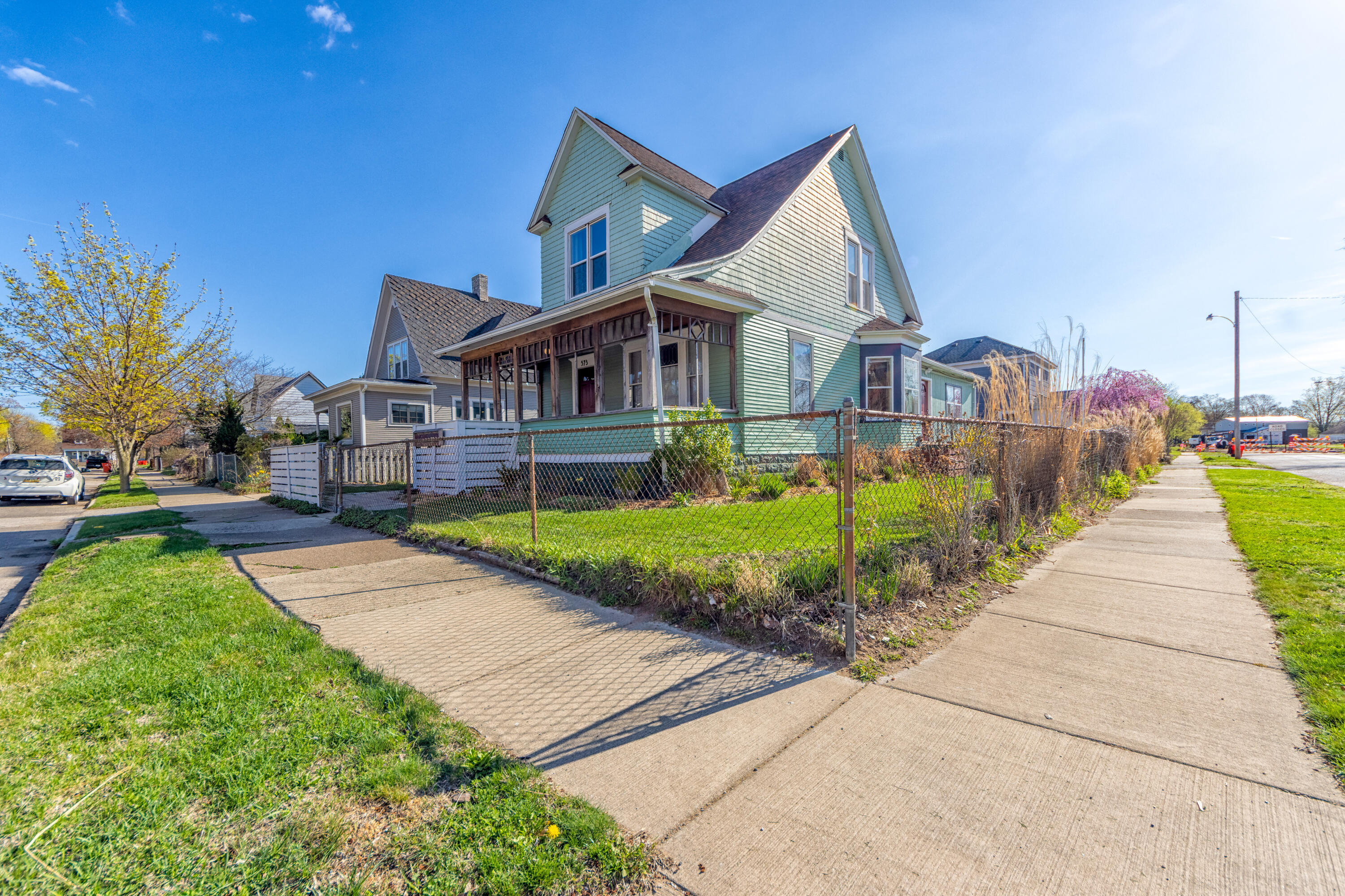 573 Columbus Avenue Property Photo