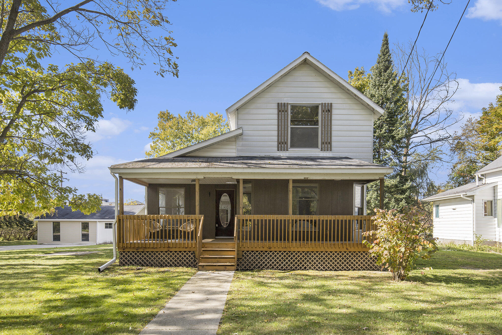 65 N Lake Street Property Photo