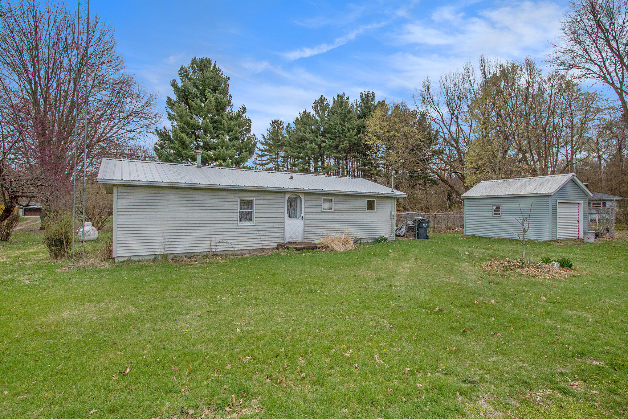 2738 Eaman Road Property Photo