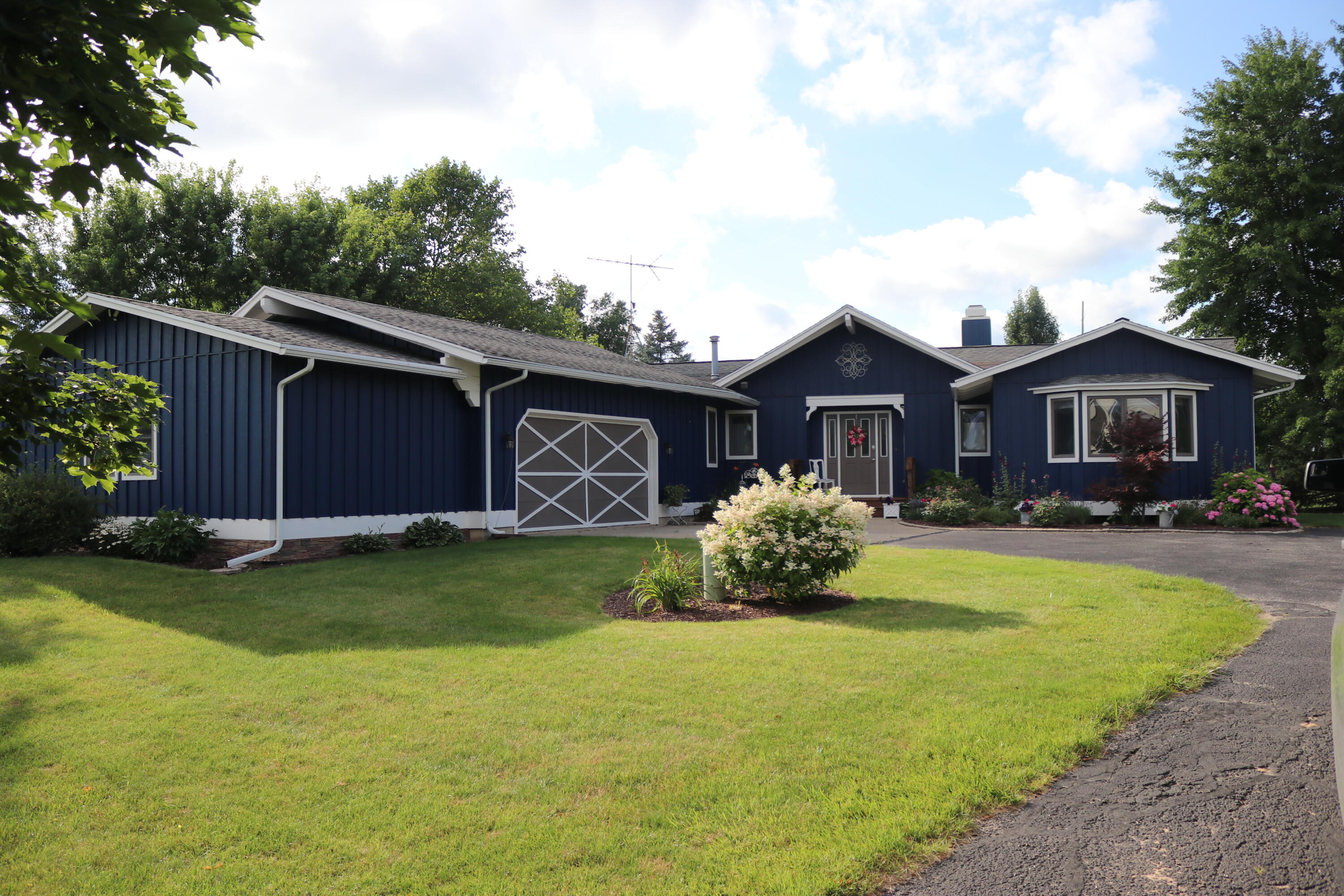 203 Baden Place Property Photo