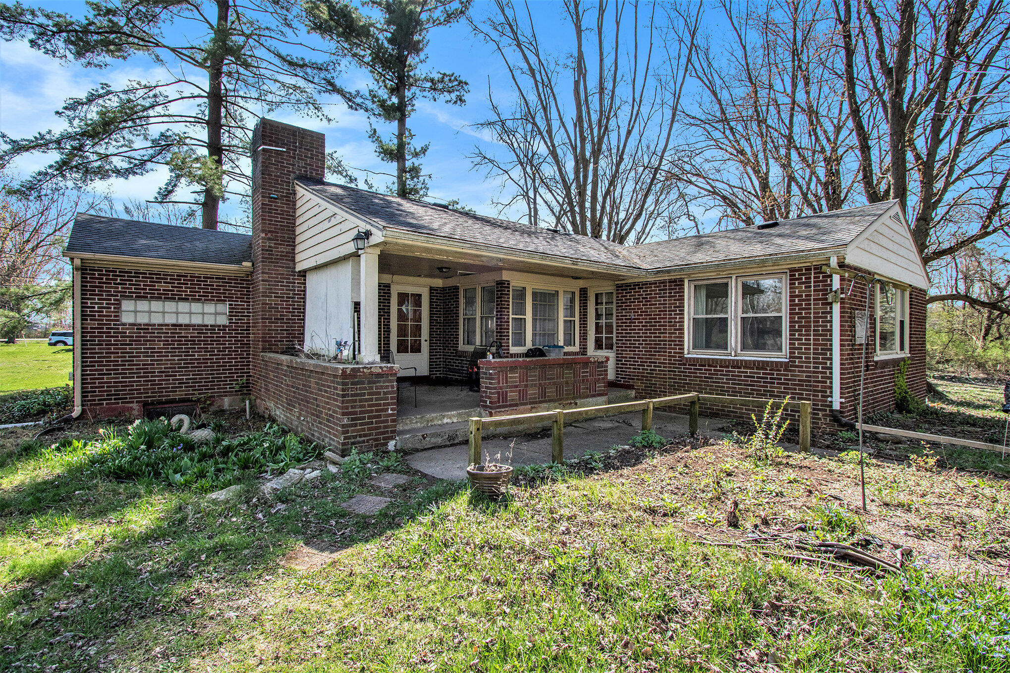 2234 Meadowbrook Road Property Photo