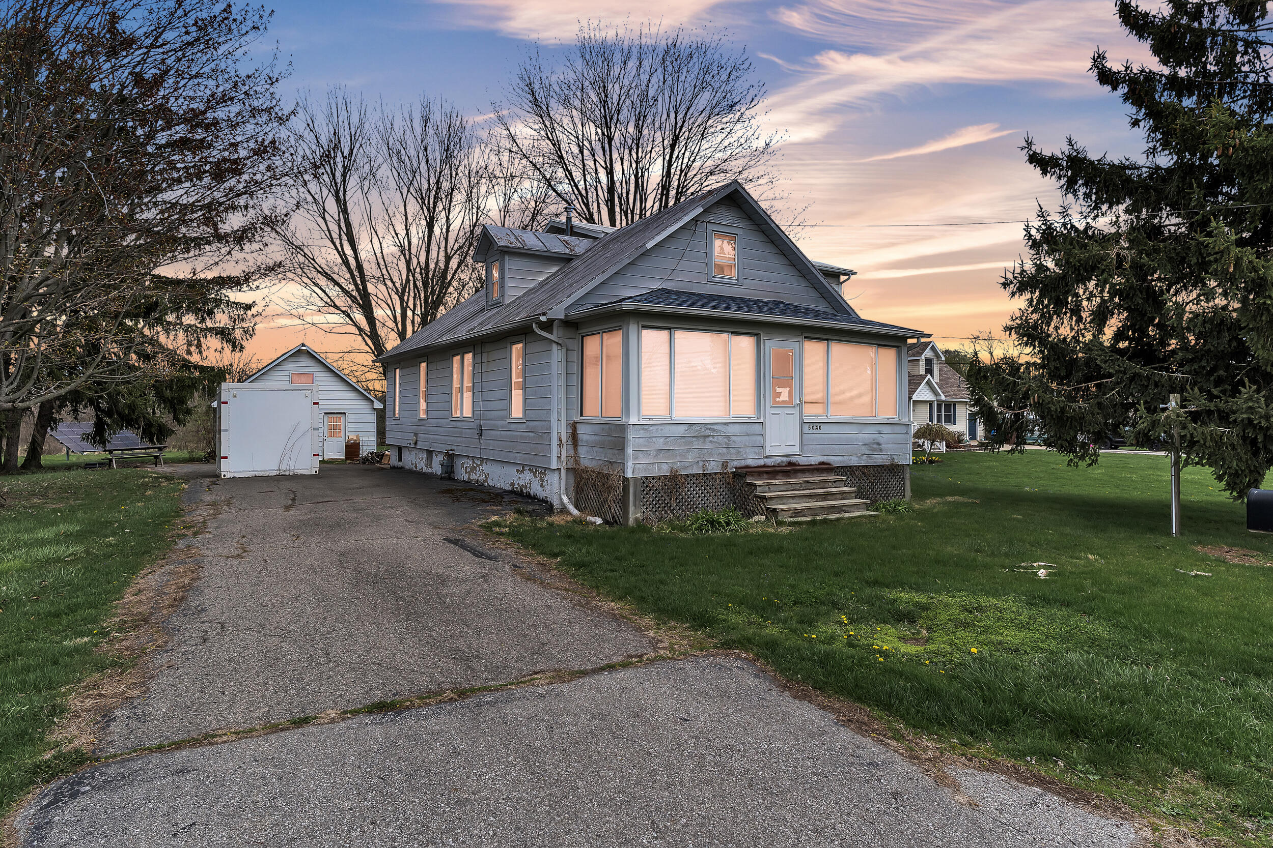 Newport Real Estate Listings Main Image