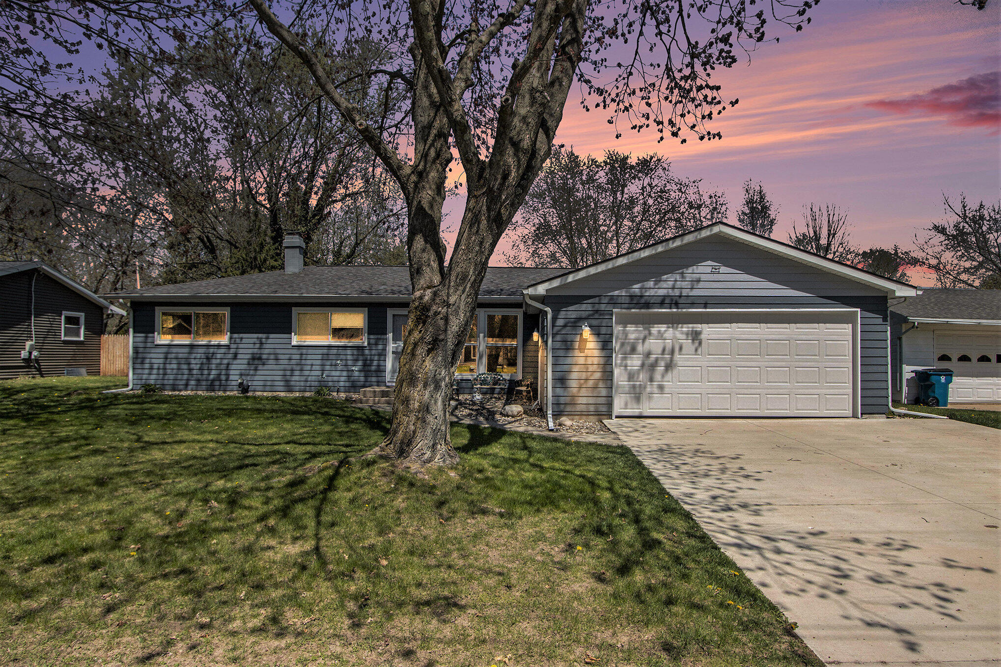 1905 Lauralwood Avenue Property Photo