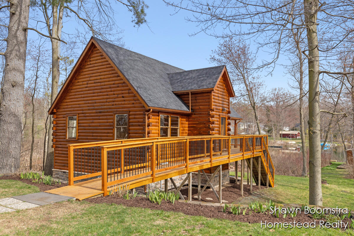Sand Lake Real Estate Listings Main Image