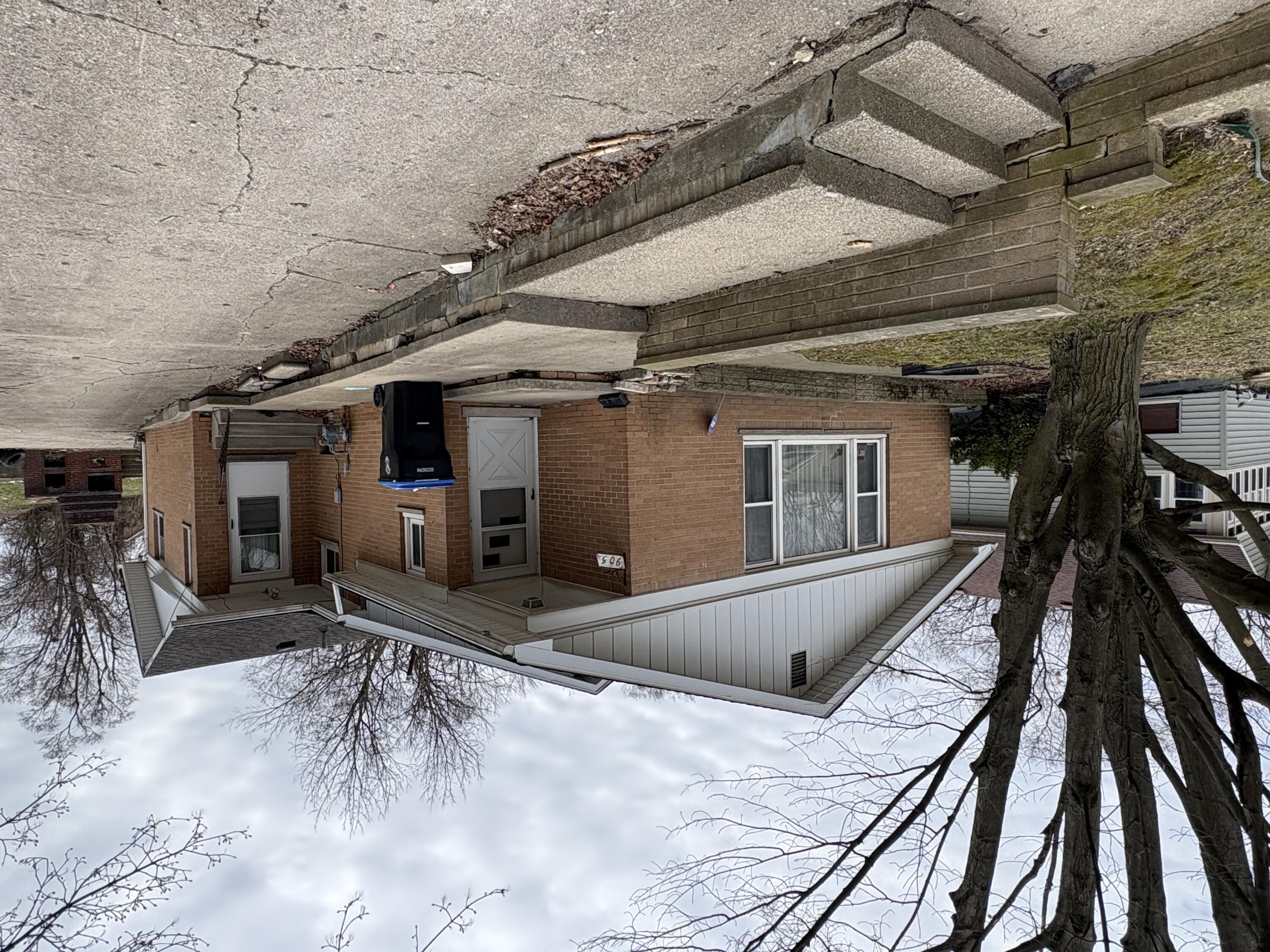 905 Frederick Street Property Photo