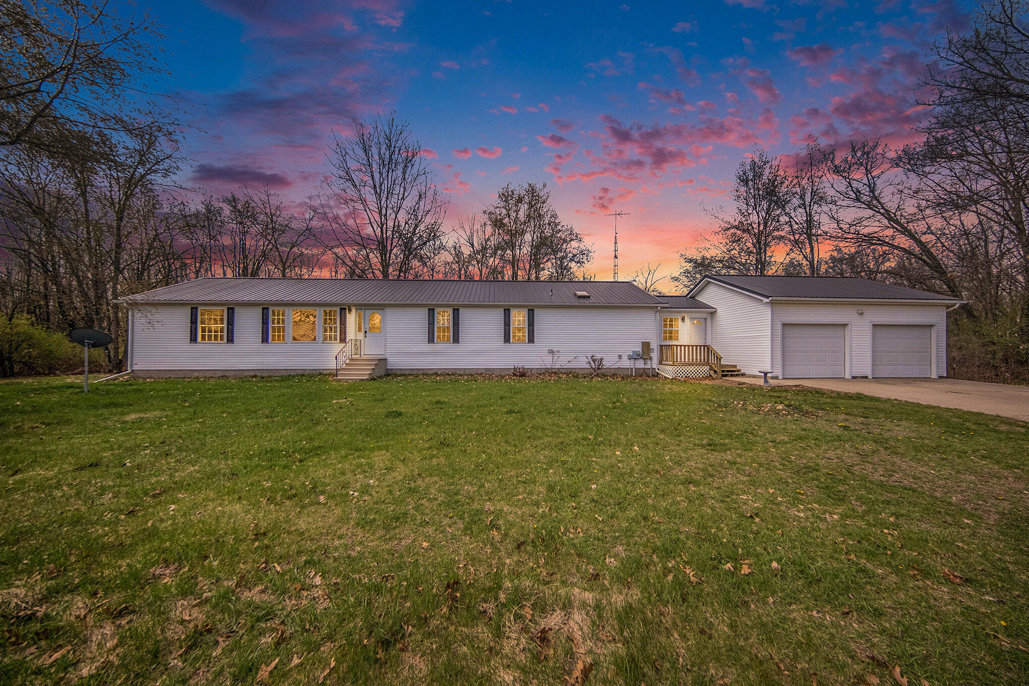 8615 E Chicago Road Property Photo