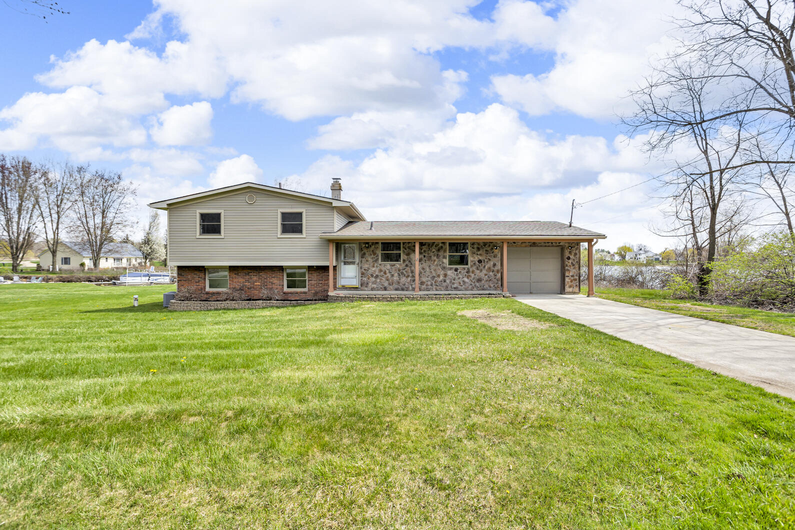 Onsted Real Estate Listings Main Image
