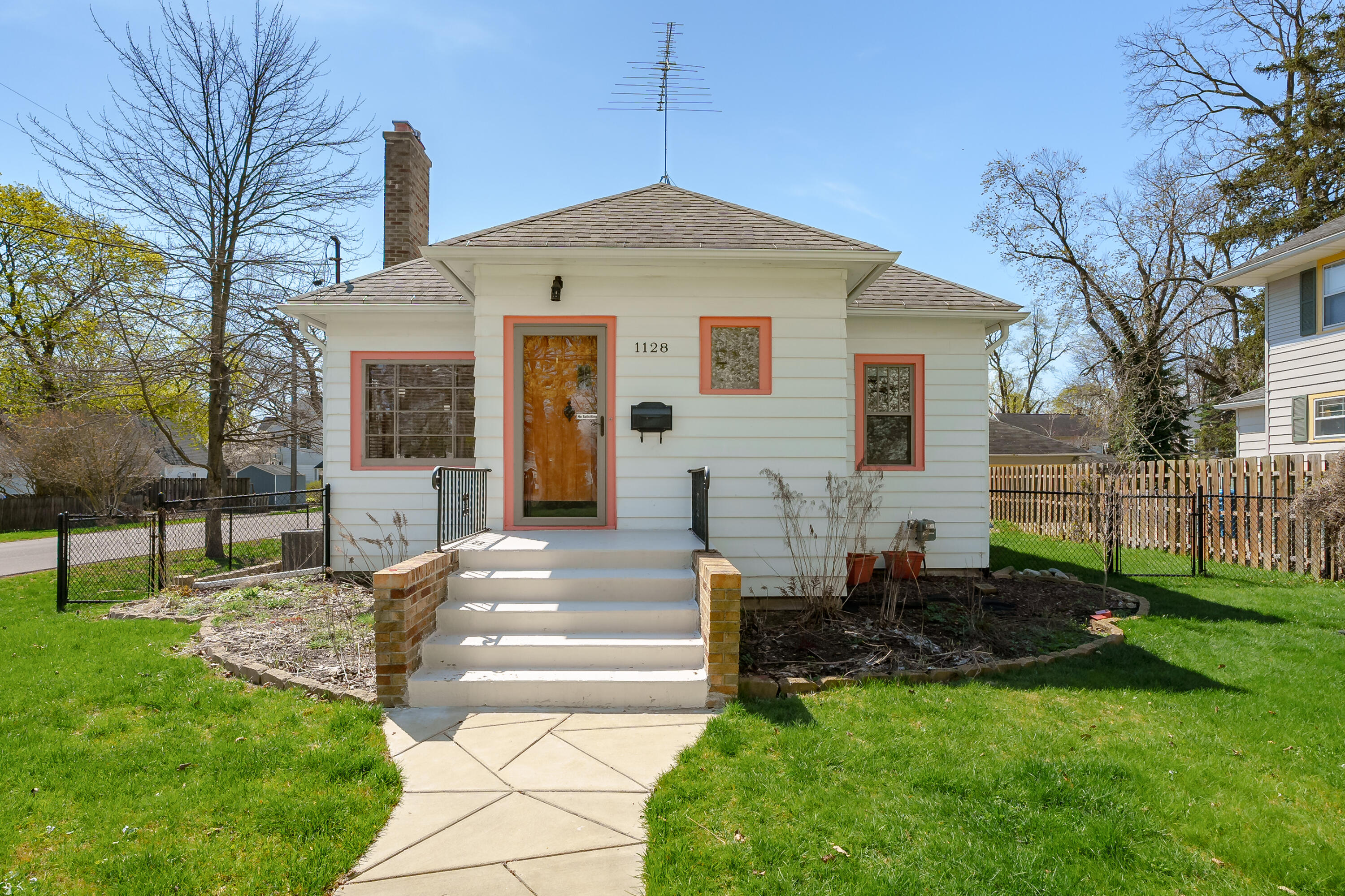 1128 Homecrest Avenue Property Photo