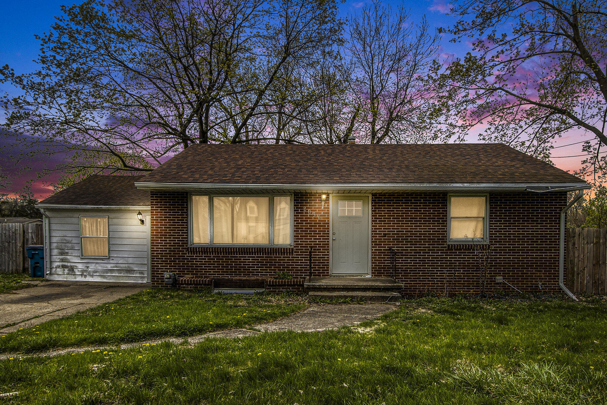 2036 Gull Road Property Photo