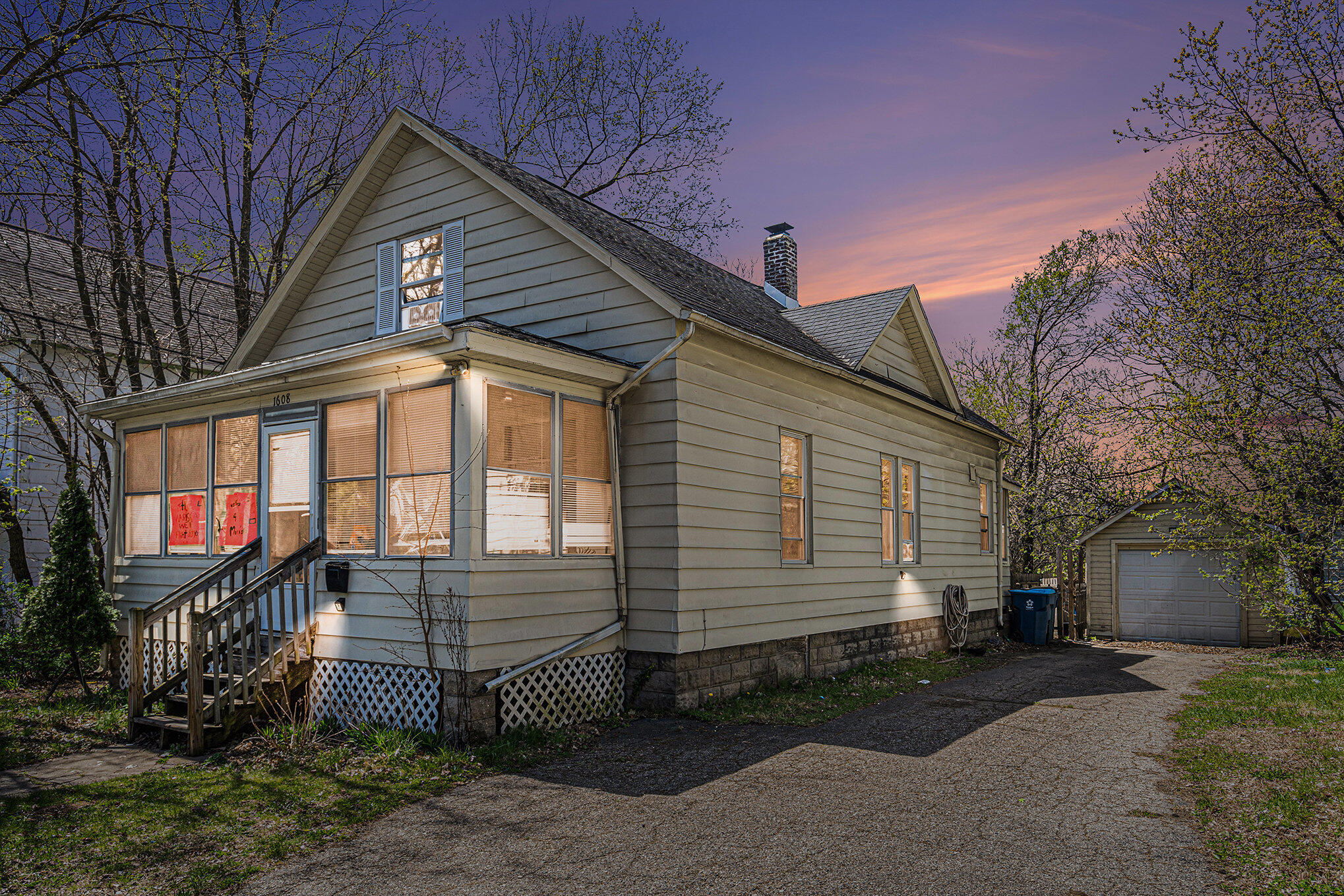 1608 Bank Street Street Property Photo