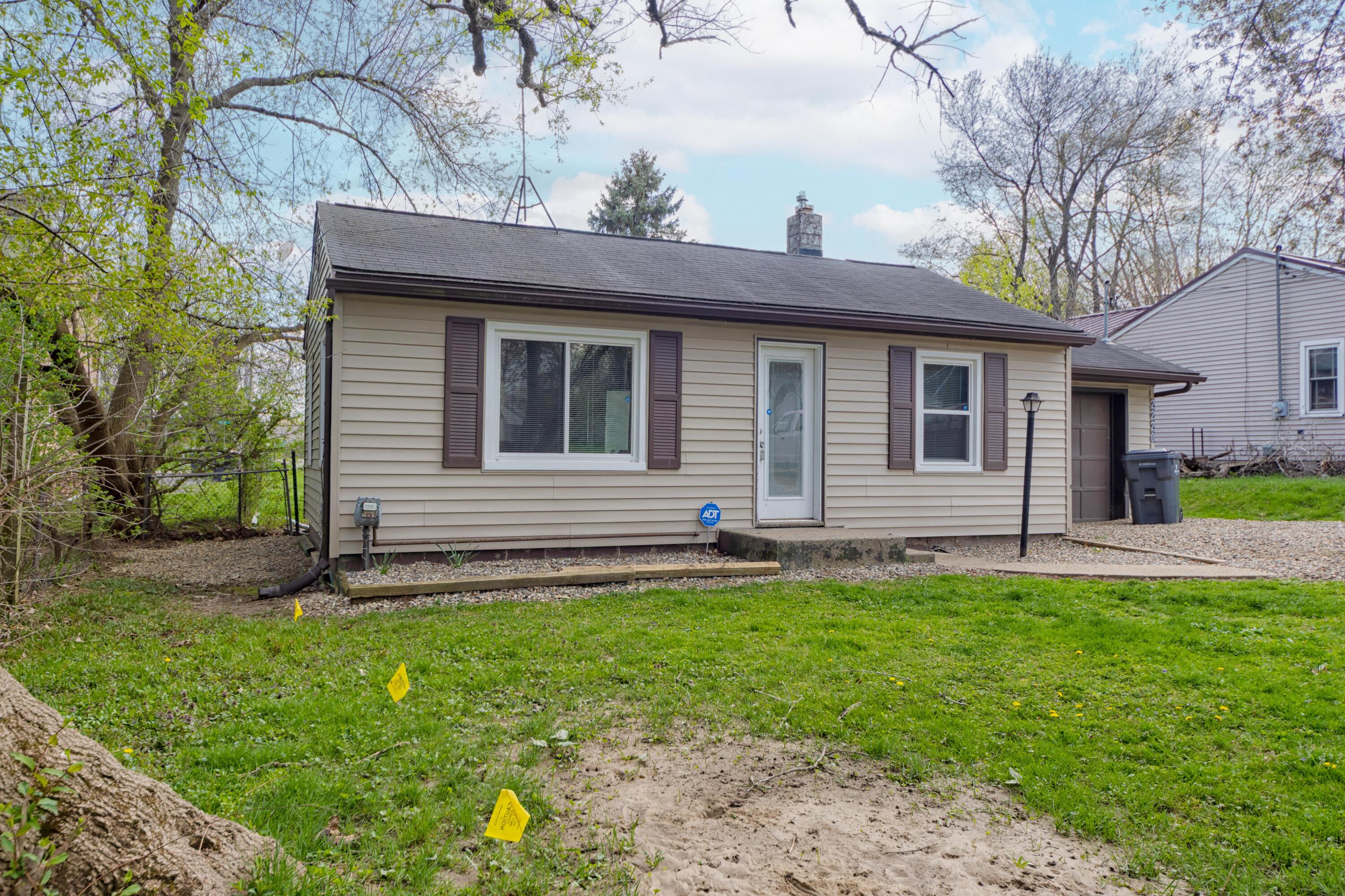 2220 Eckener Drive Property Photo 1