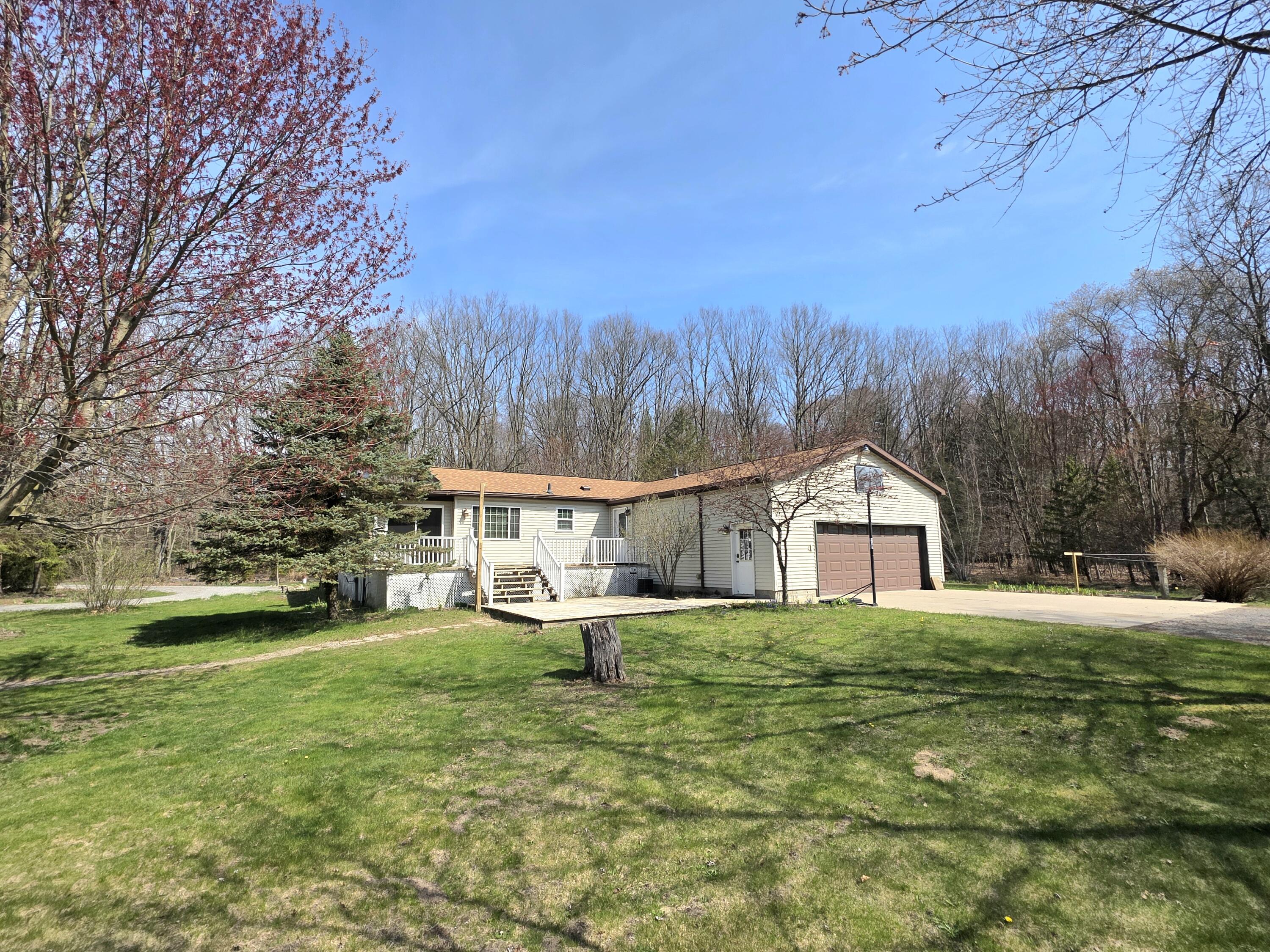 5766 W 92nd Street Property Photo