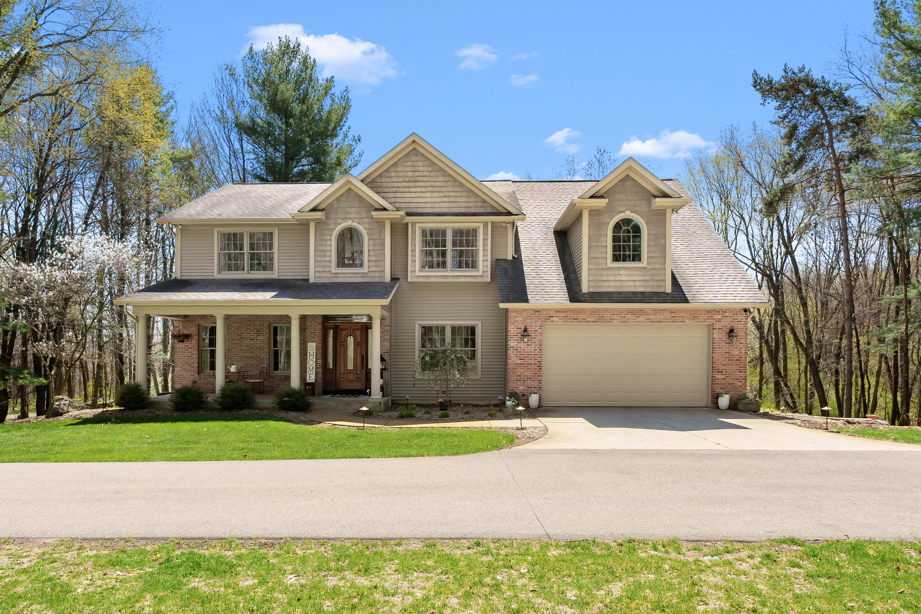 10407 Huckleberry Lane Property Photo
