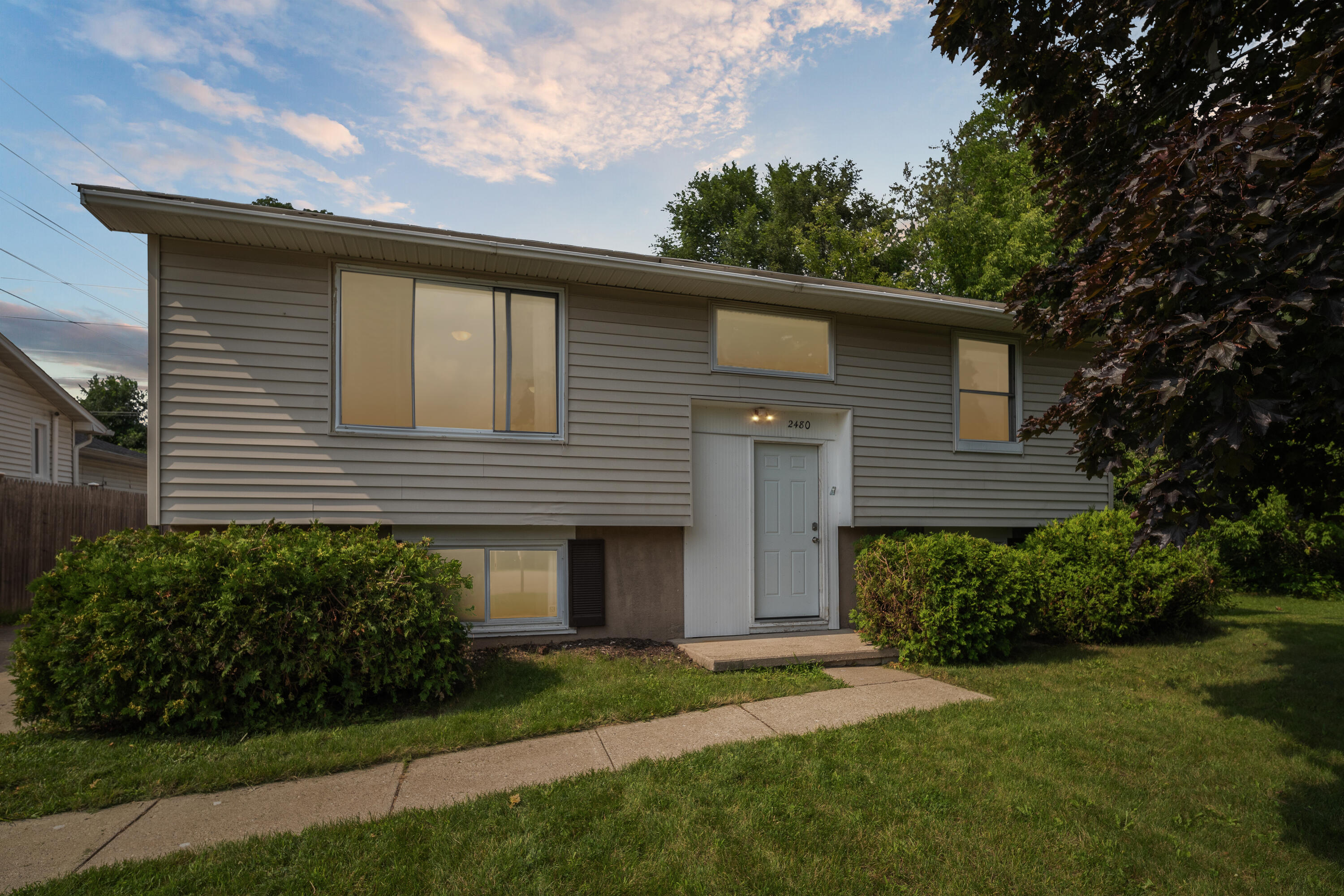2480 Collegewood Street Property Photo