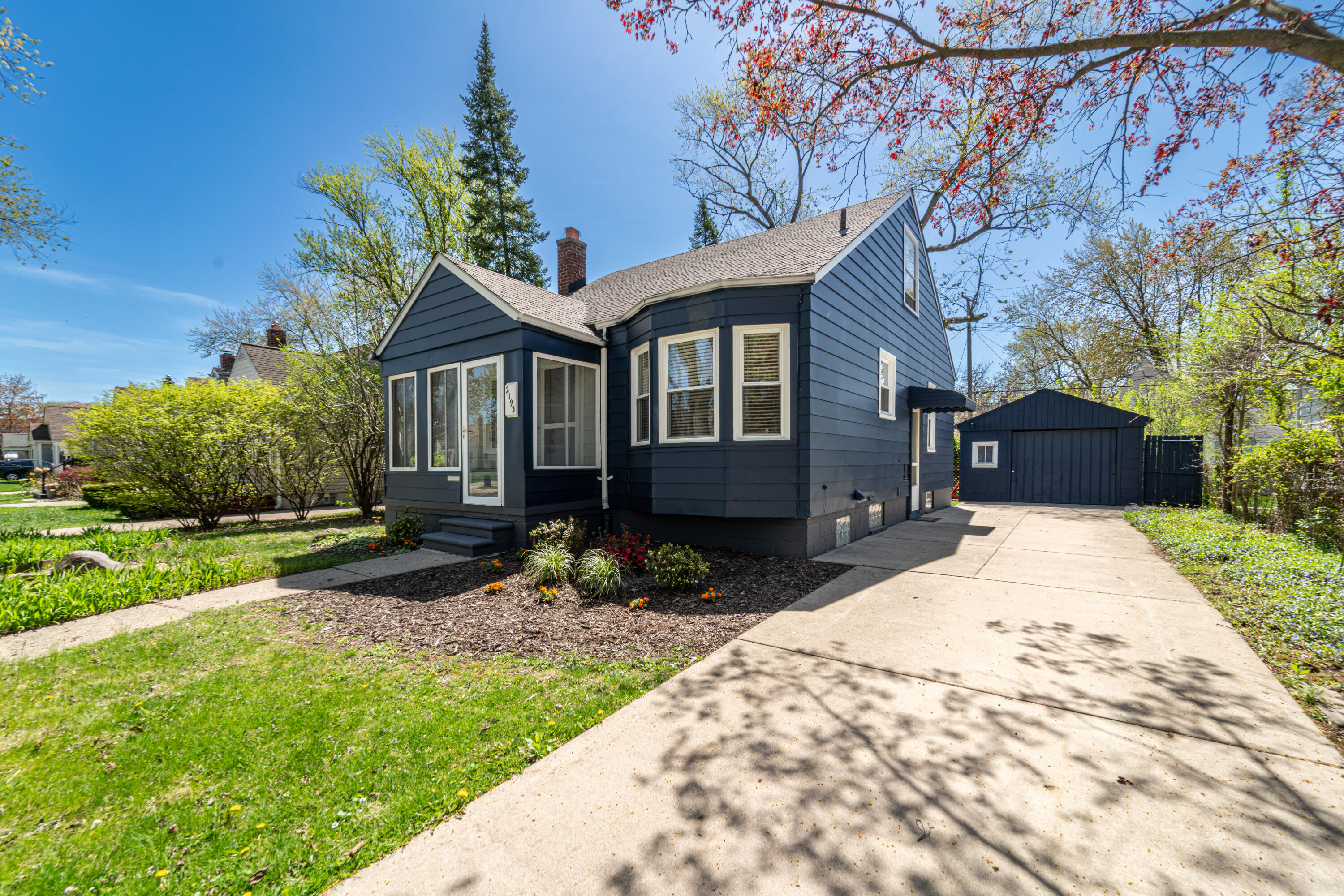 Oakland County Real Estate Listings Main Image