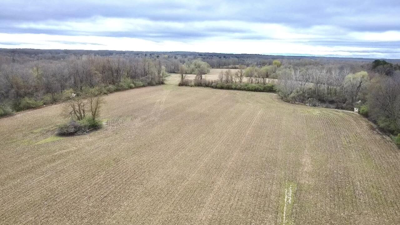 3131 S Lapeer Road Property Photo 8