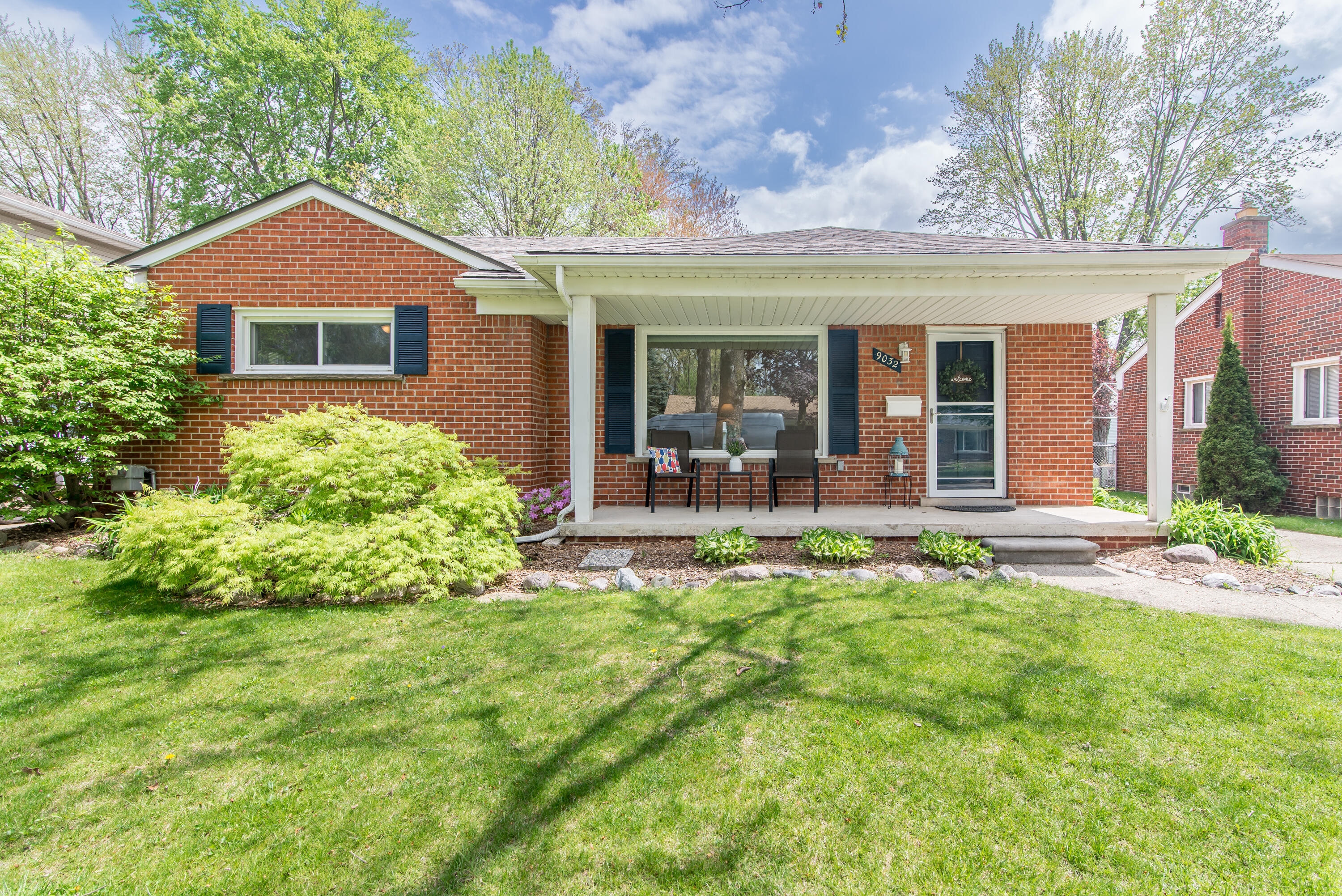 9032 Sunbury Property Photo