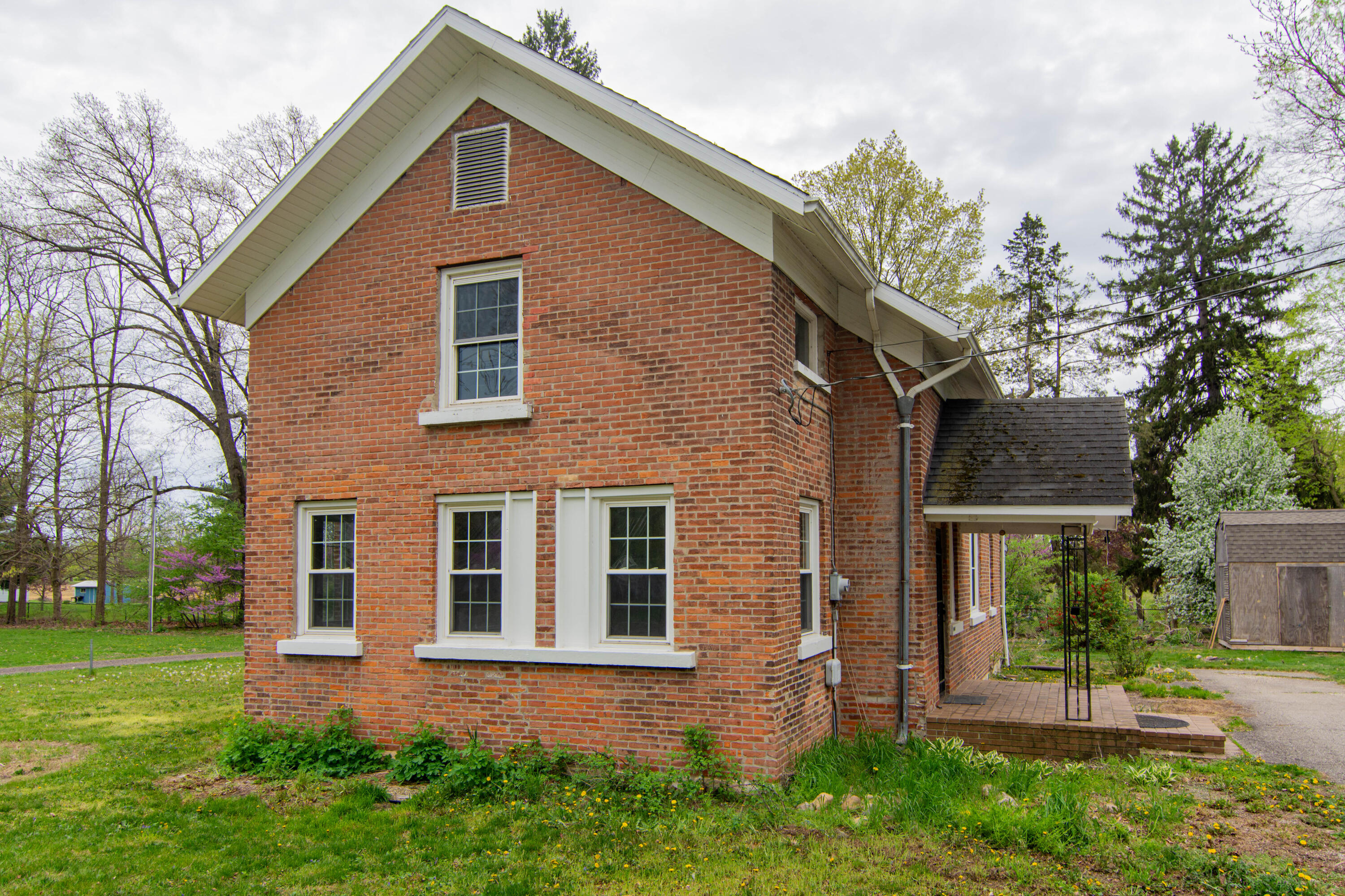 33013 Pokagon Highway Property Photo 1