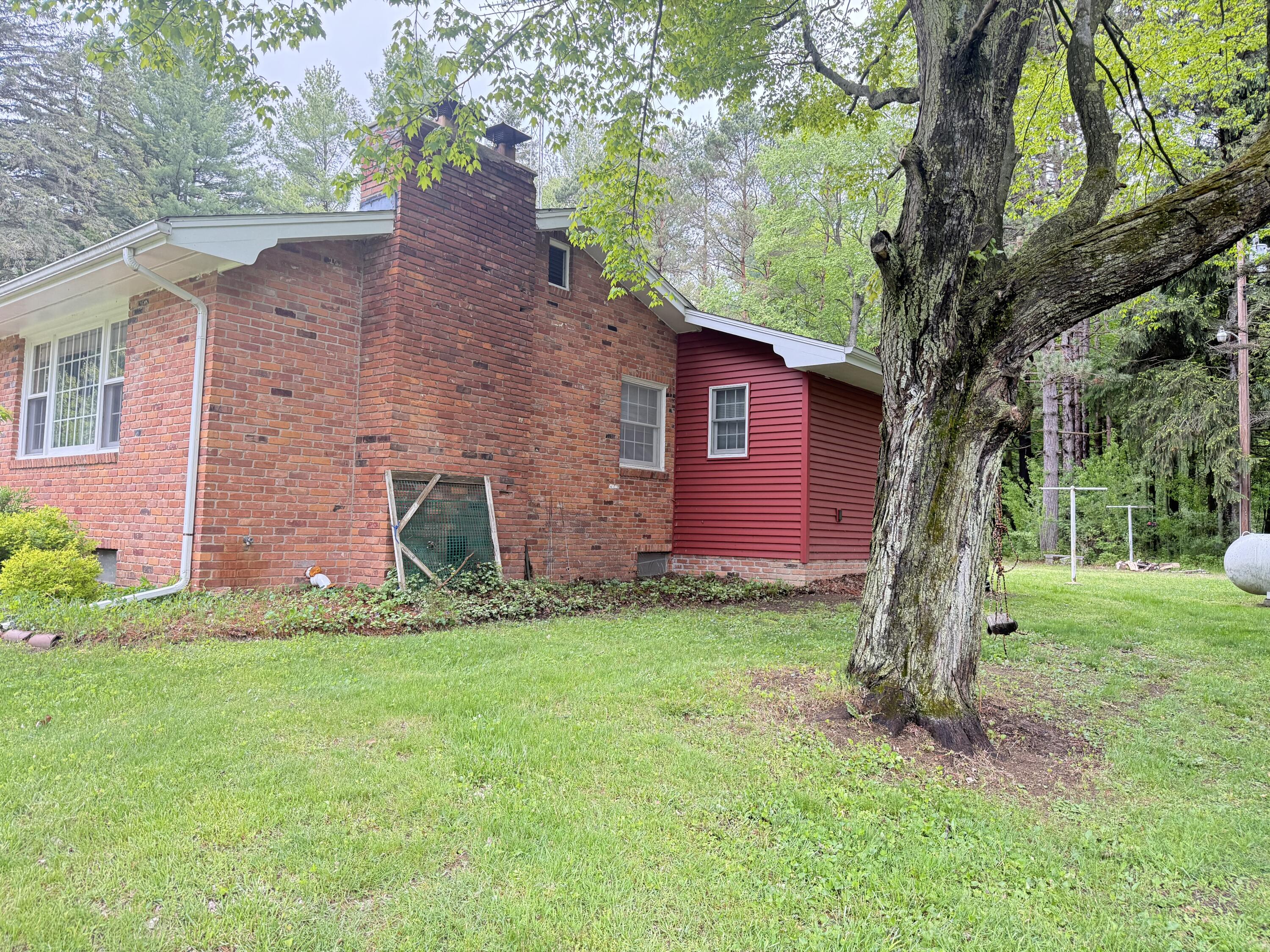 6411 Custer Road Property Photo 7