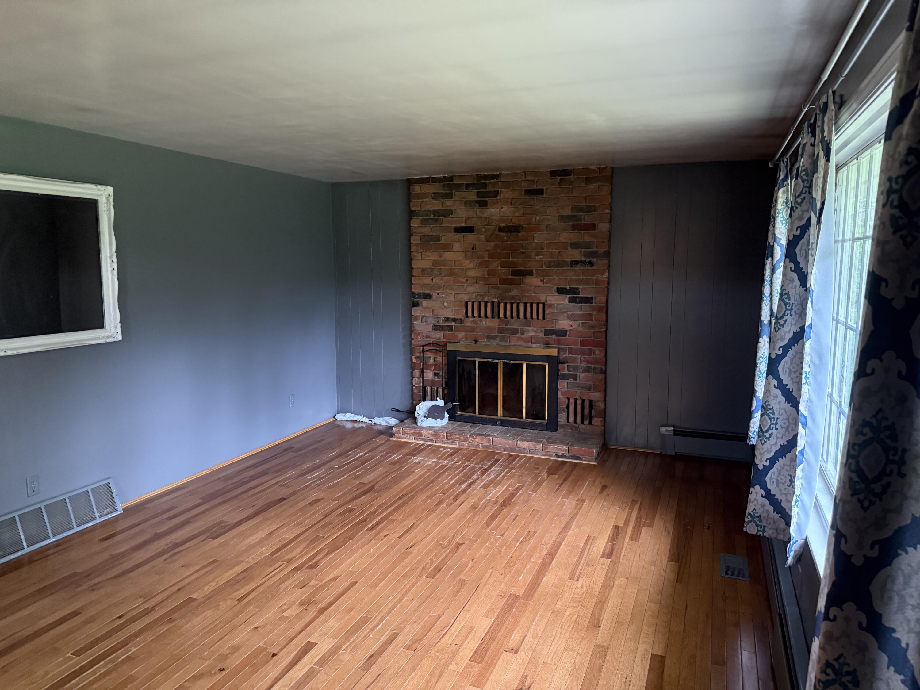 6411 Custer Road Property Photo 11