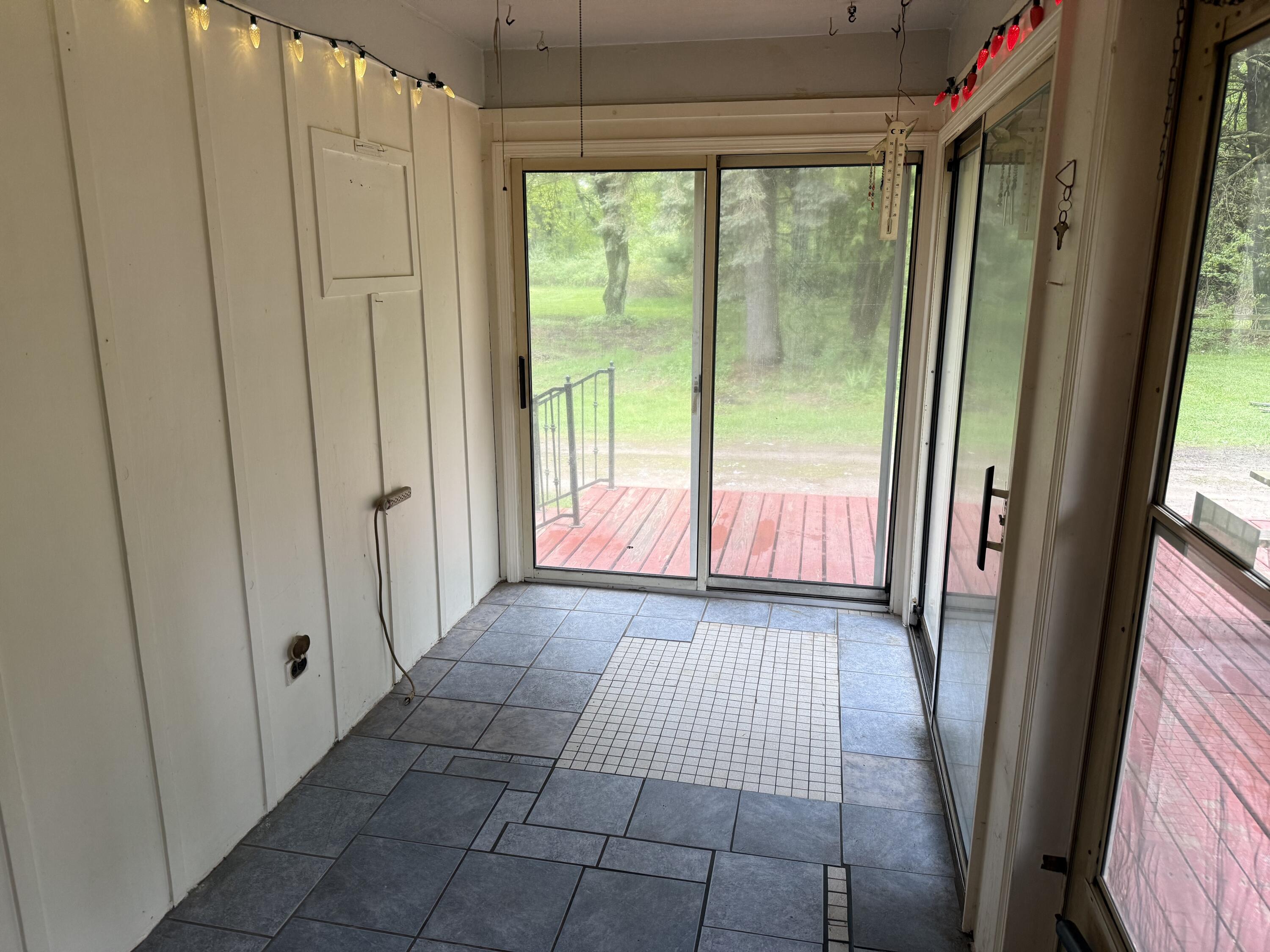 6411 Custer Road Property Photo 30
