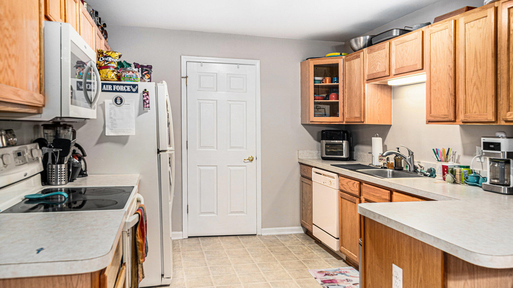 1102 Rial Lake Drive Property Photo 5