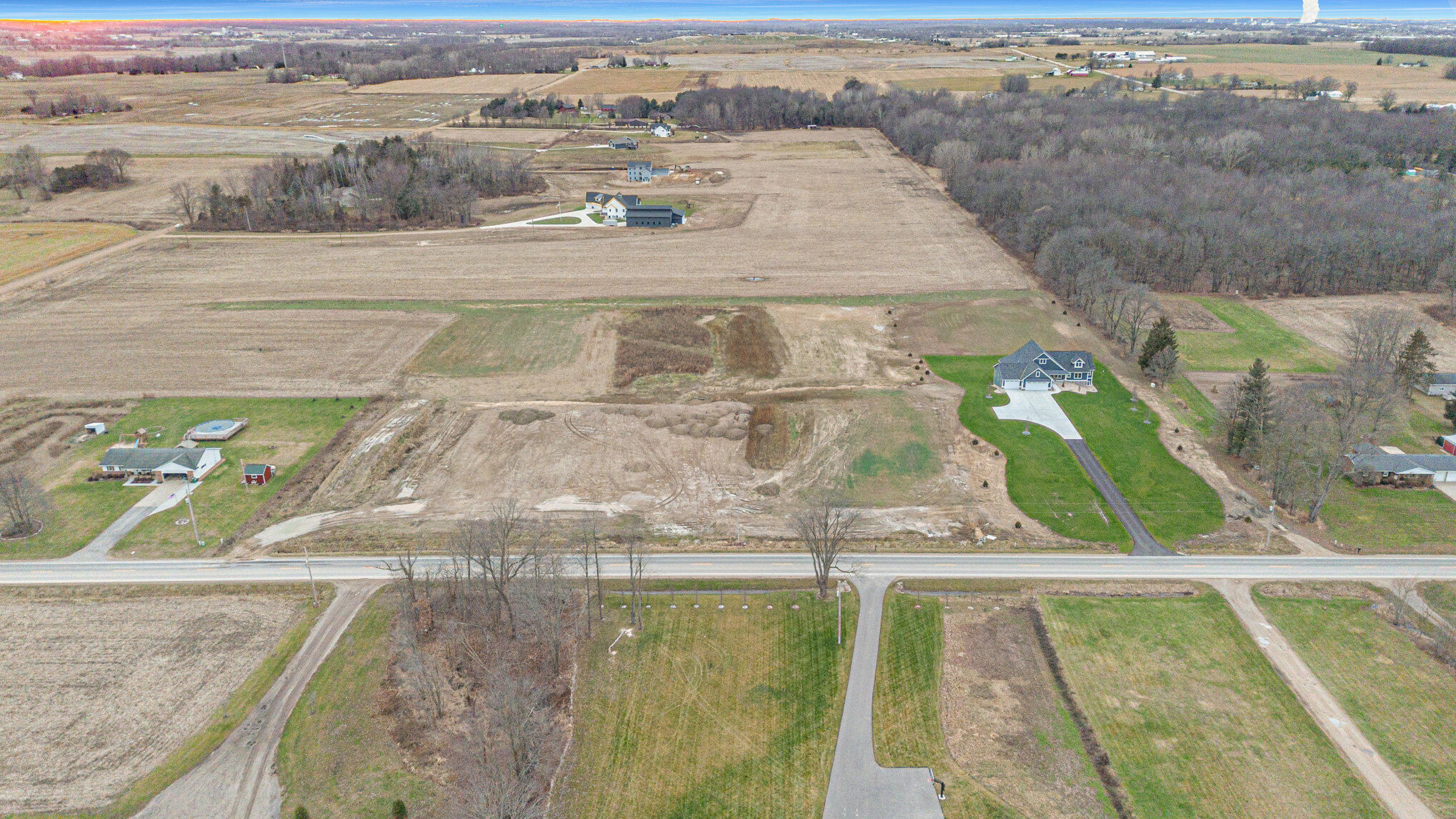 Parcel 7 40th Property Photo 4