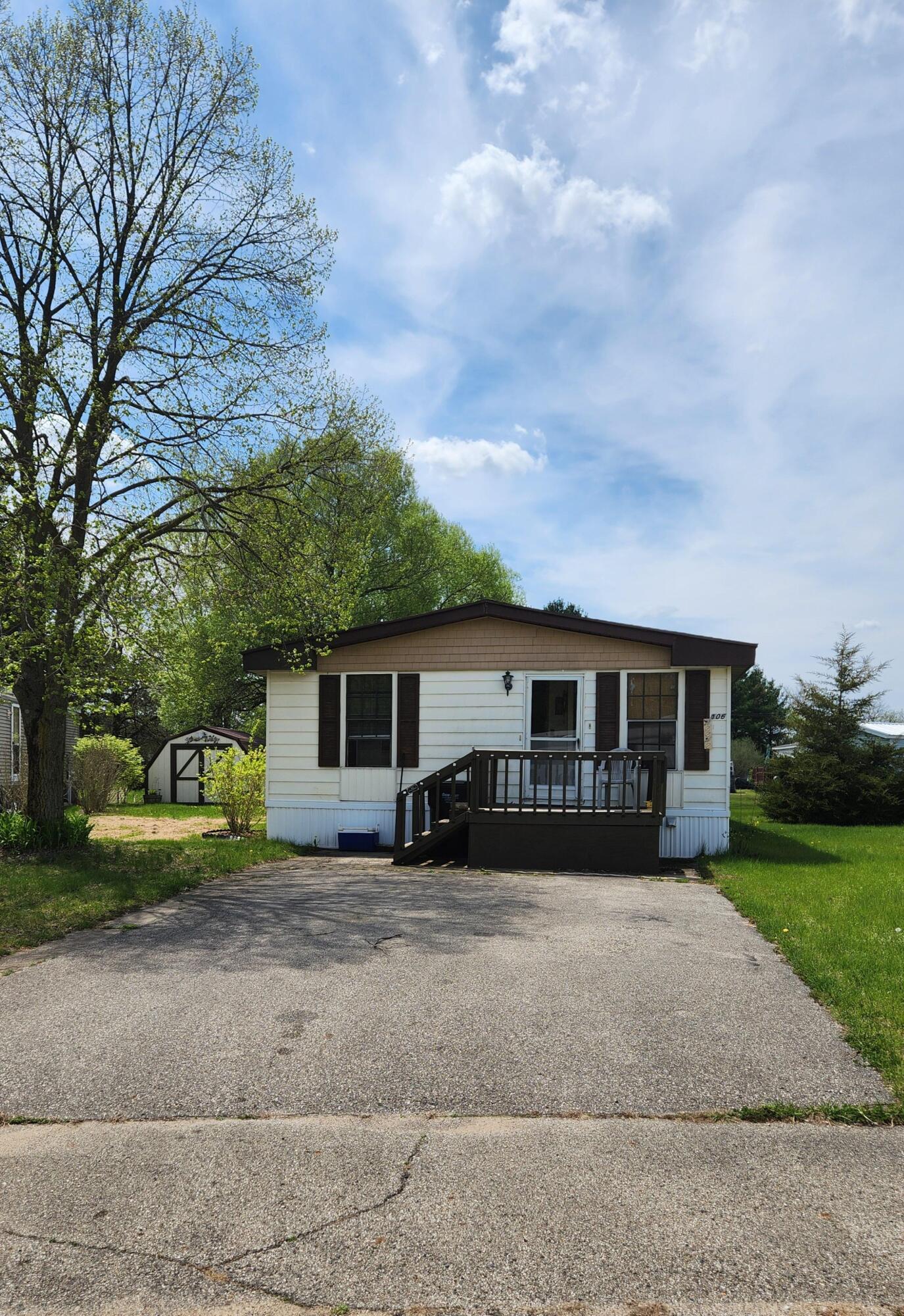 1527 W State Street, Lot 106 Property Photo