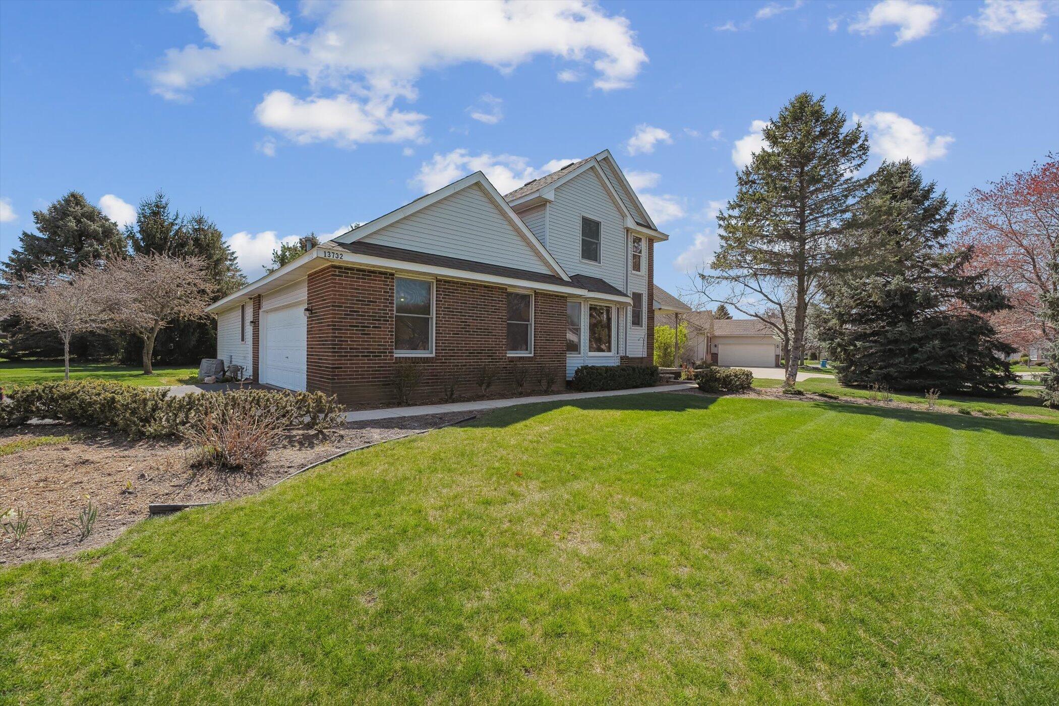 13732 Monarch Drive Property Photo 3