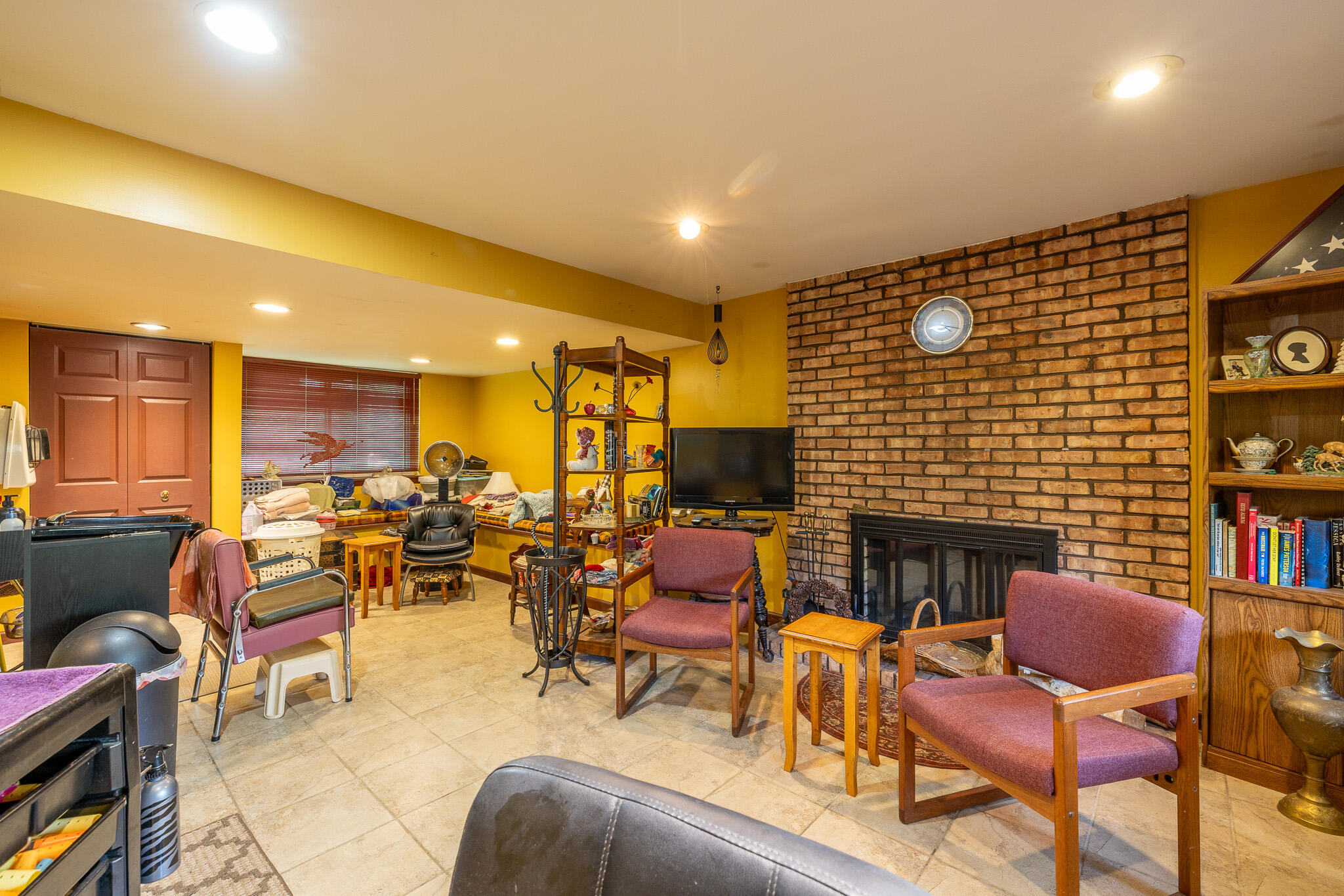 11926 Neil Street Property Photo 21
