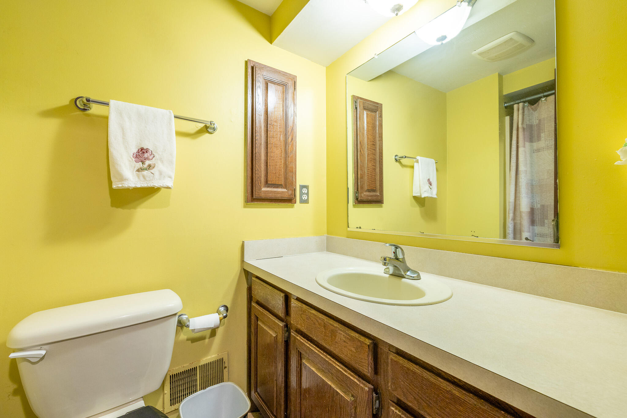 11926 Neil Street Property Photo 22