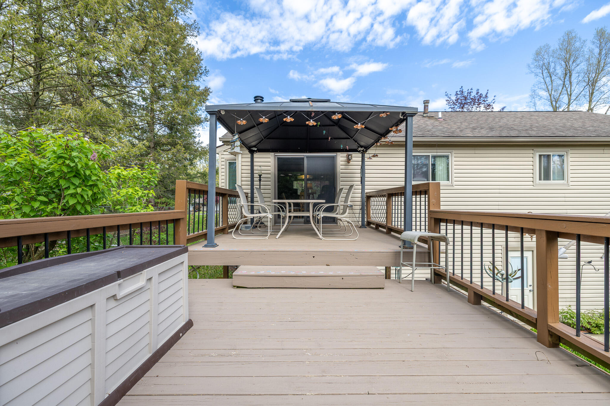 11926 Neil Street Property Photo 23