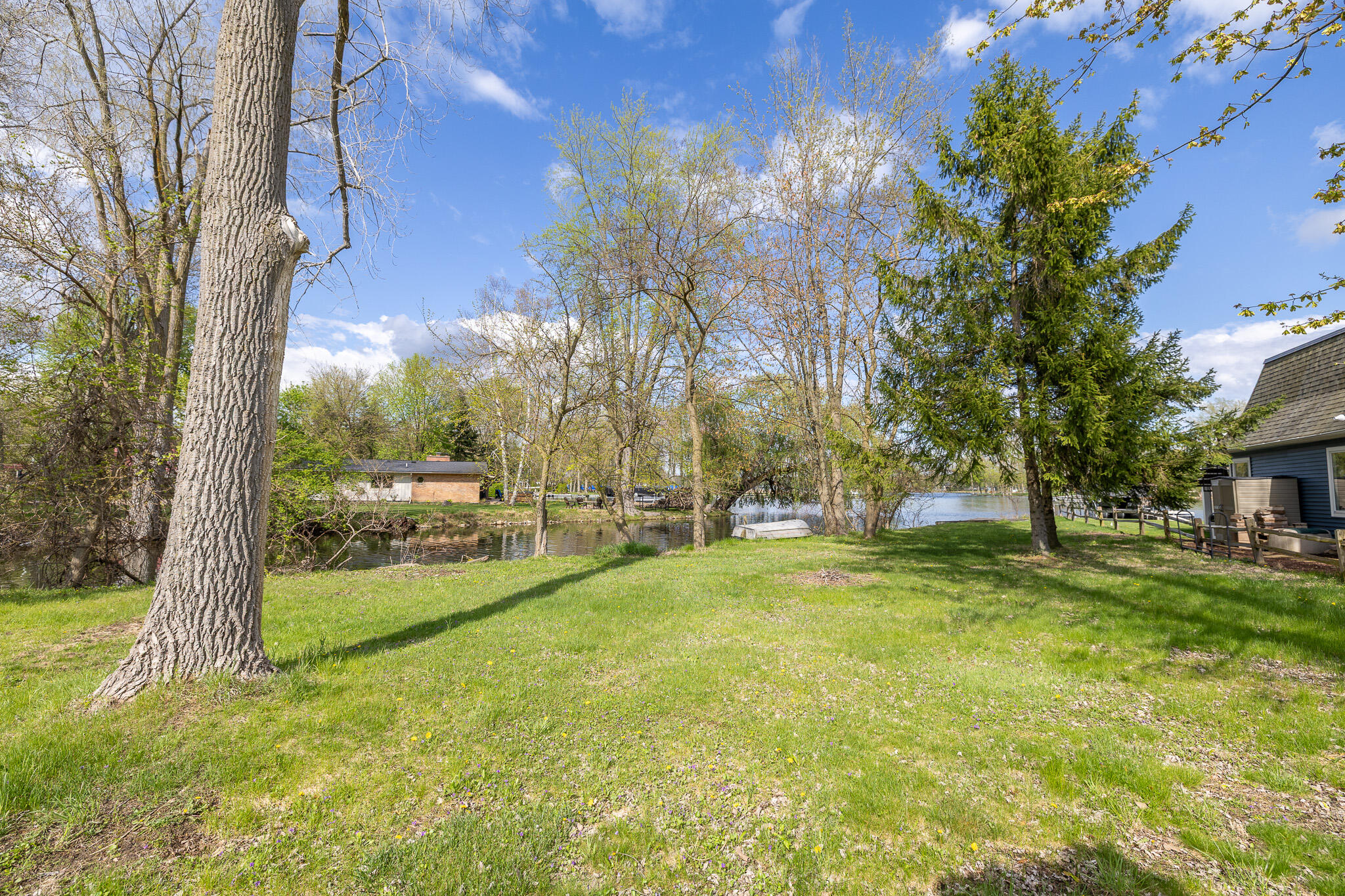 11926 Neil Street Property Photo 34