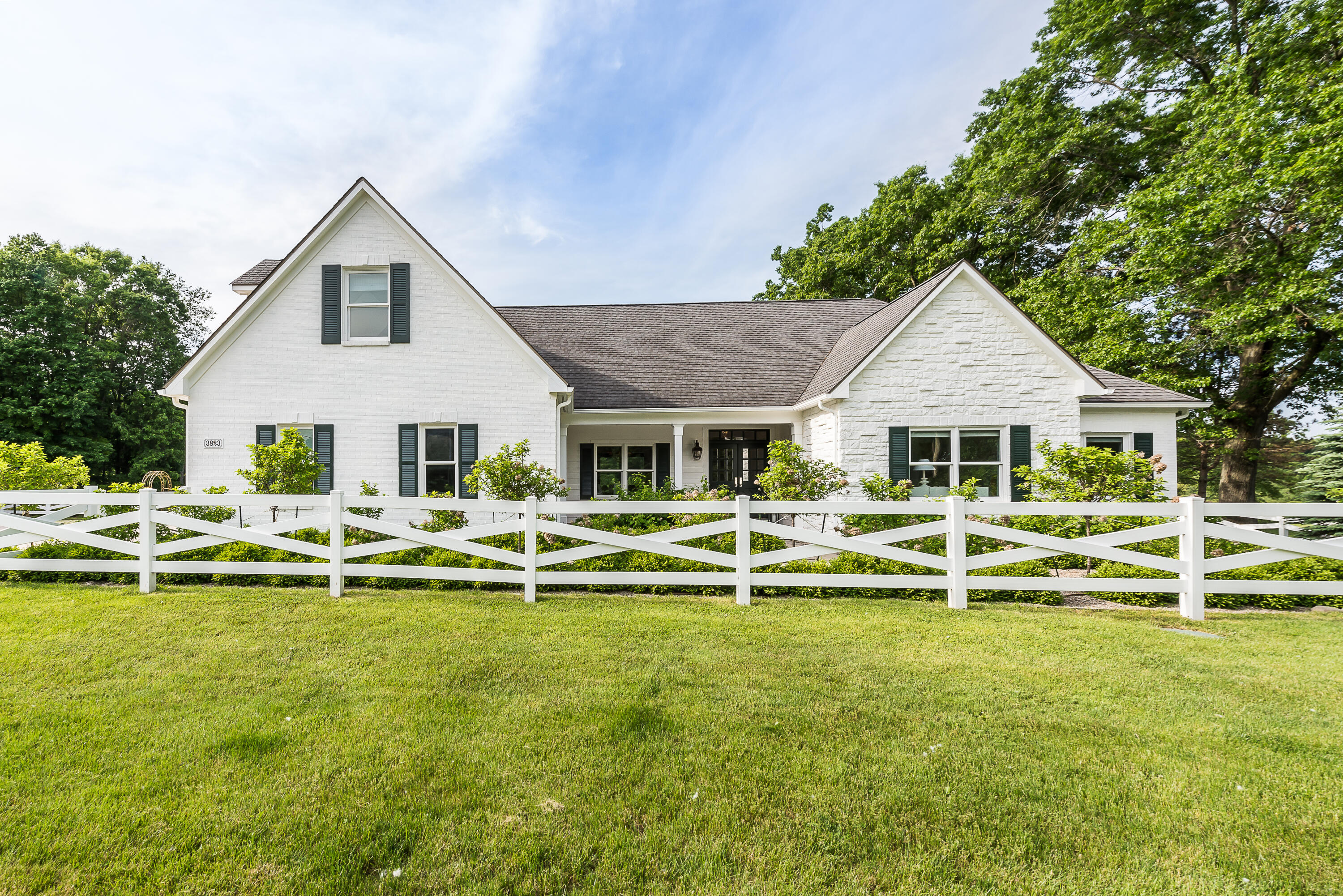 3823 Green Hills Drive Property Photo