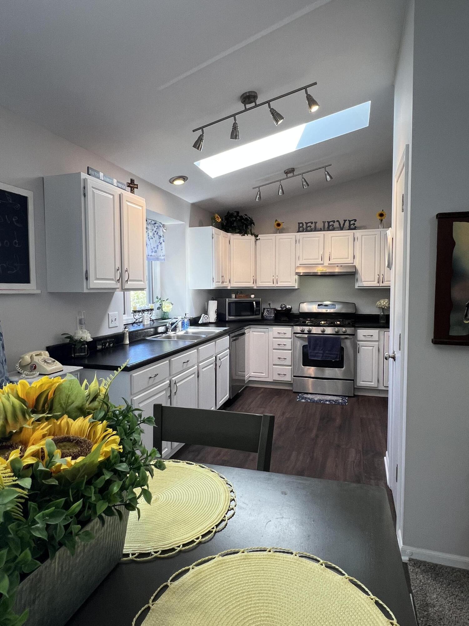 17267 Roosevelt Road Property Photo 11