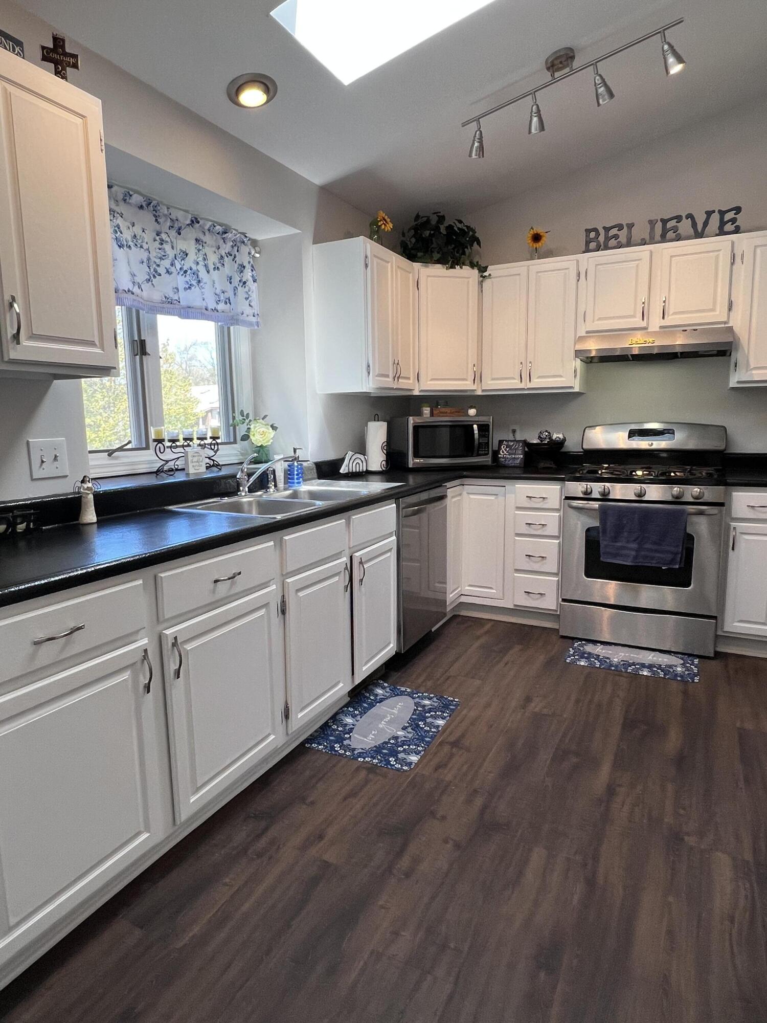 17267 Roosevelt Road Property Photo 12