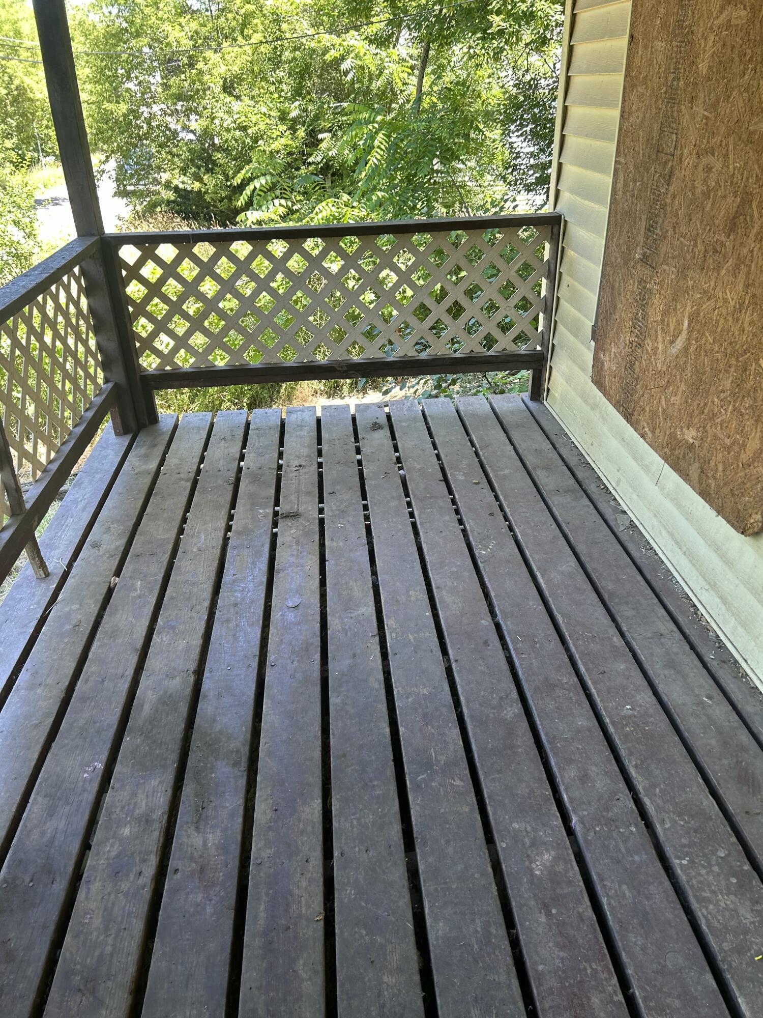 2605 Lester Street Property Photo 2