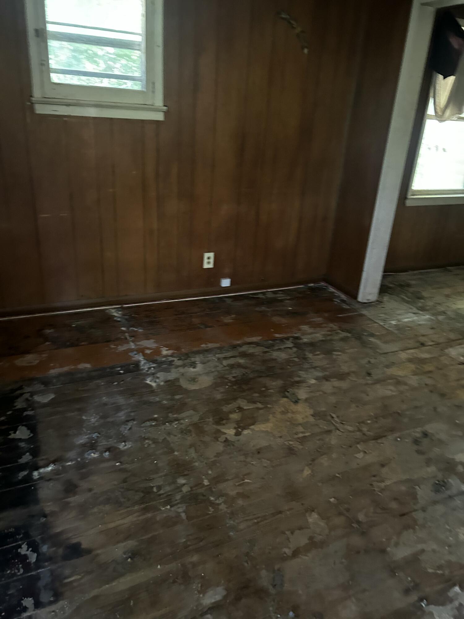 2605 Lester Street Property Photo 4