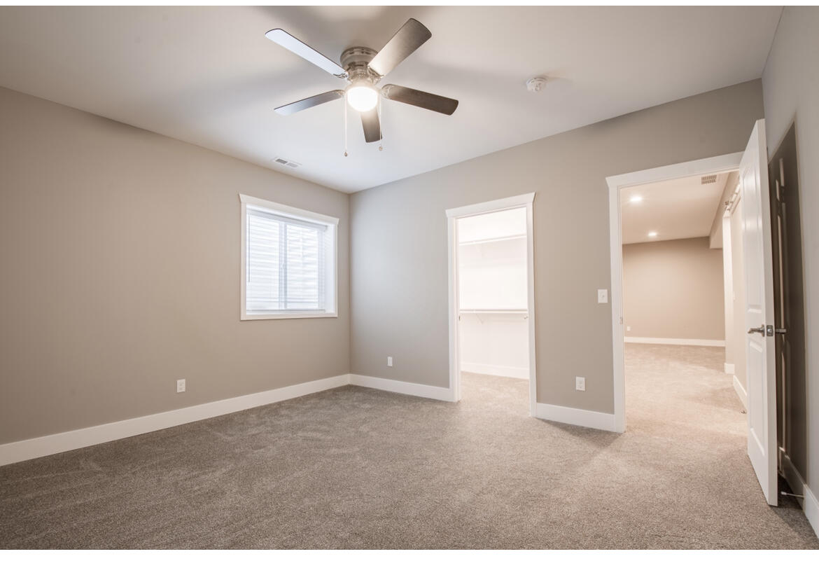 2332 Gilder Property Photo 13