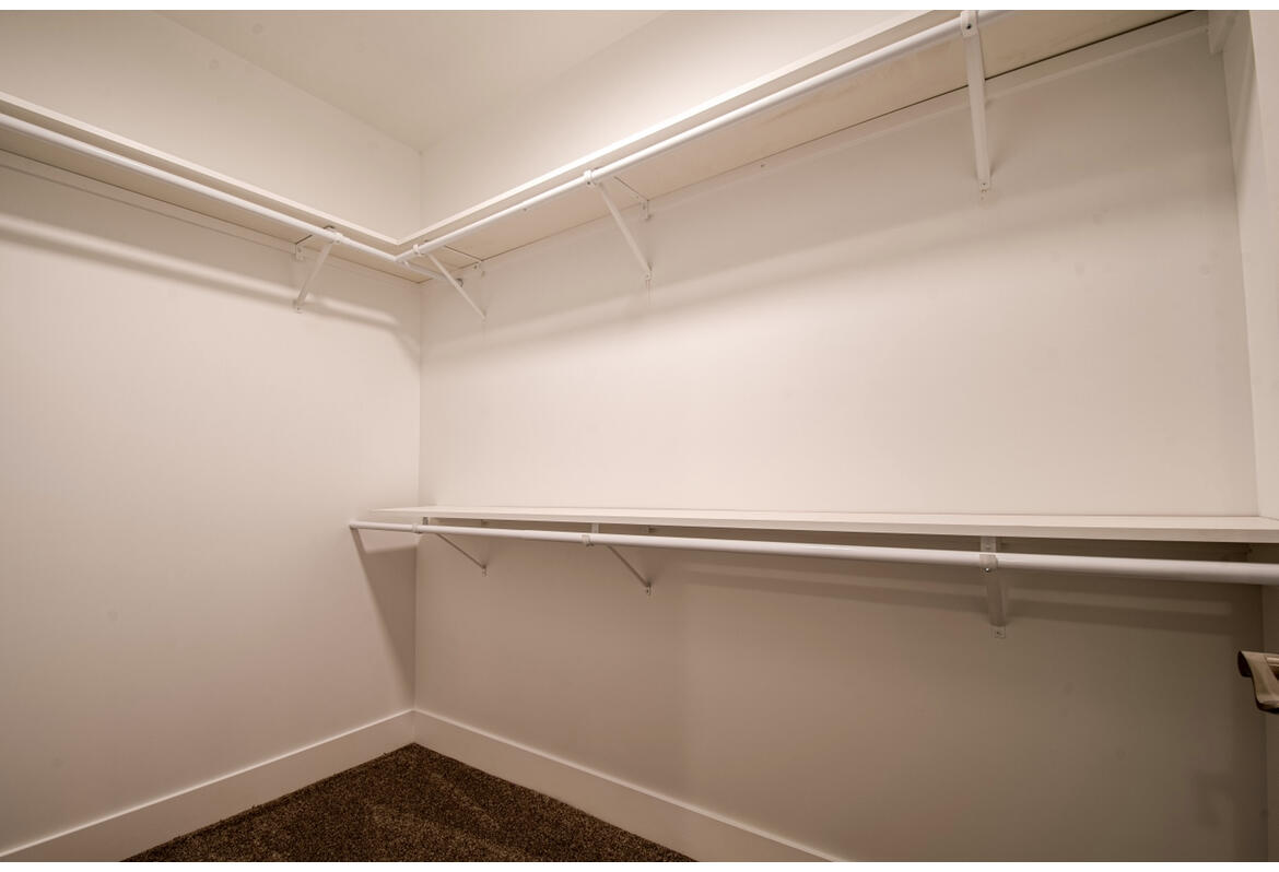 2332 Gilder Property Photo 14
