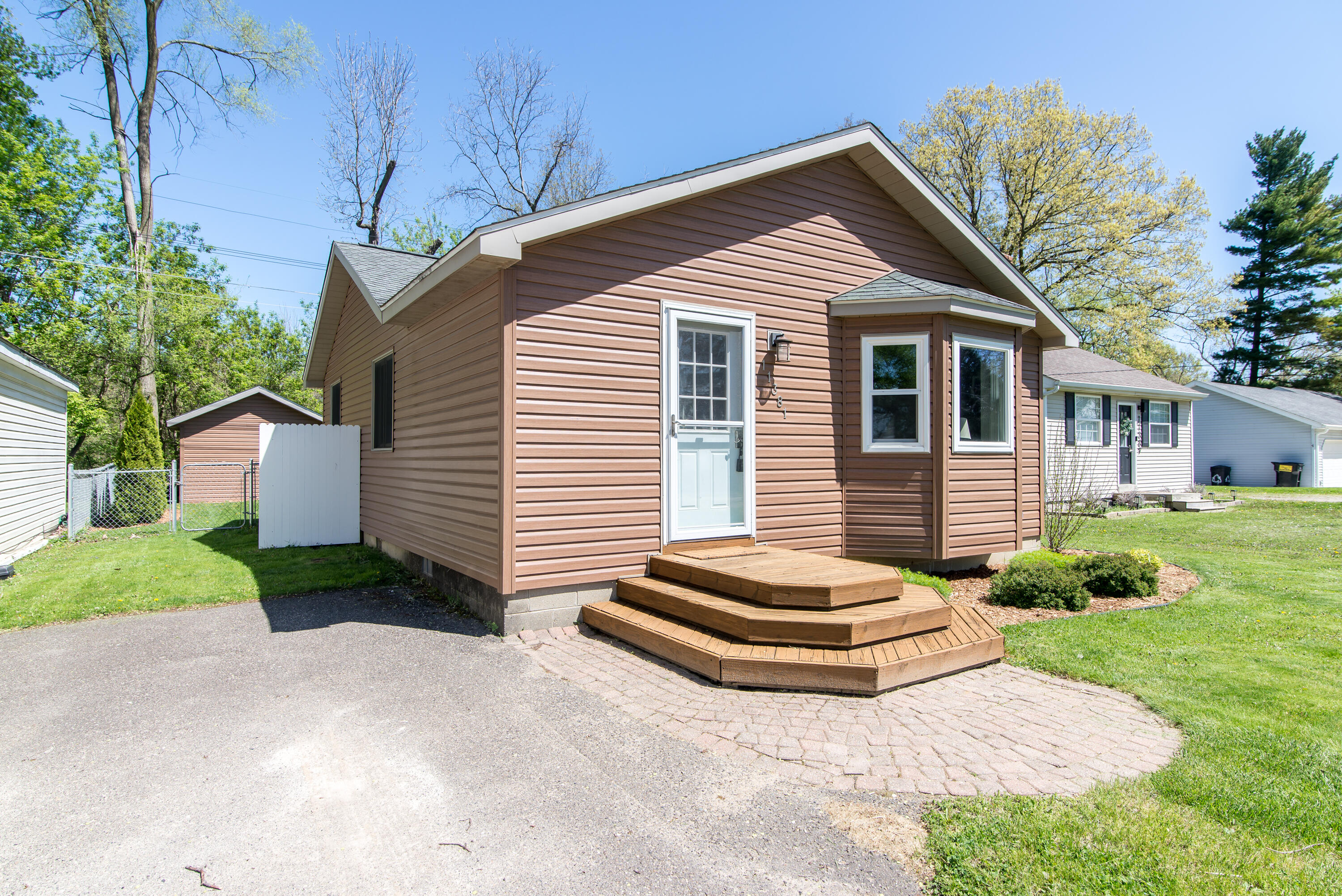 11381 Norway Drive Property Photo