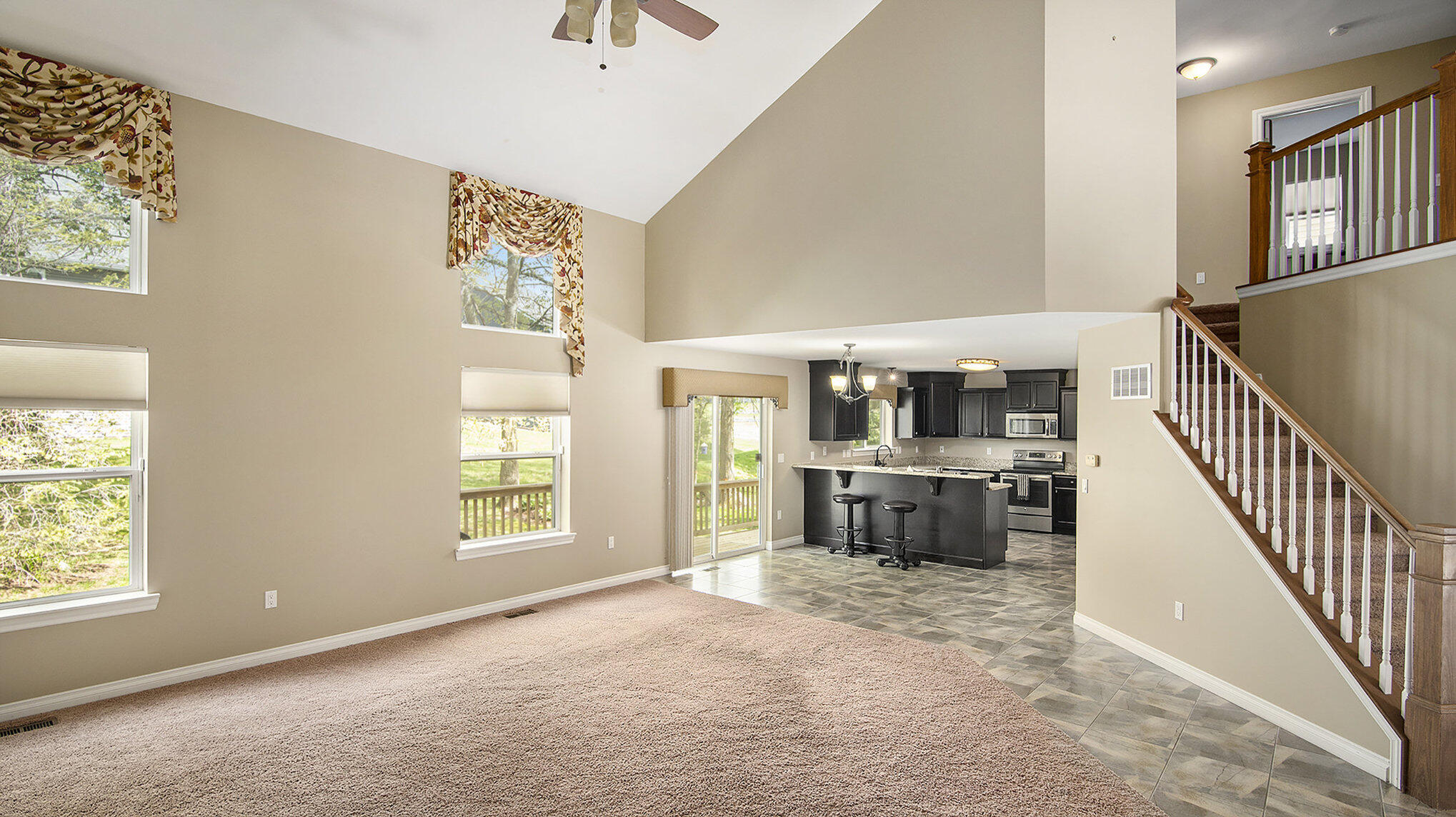 4607 Spring Mountain Drive Property Photo 6