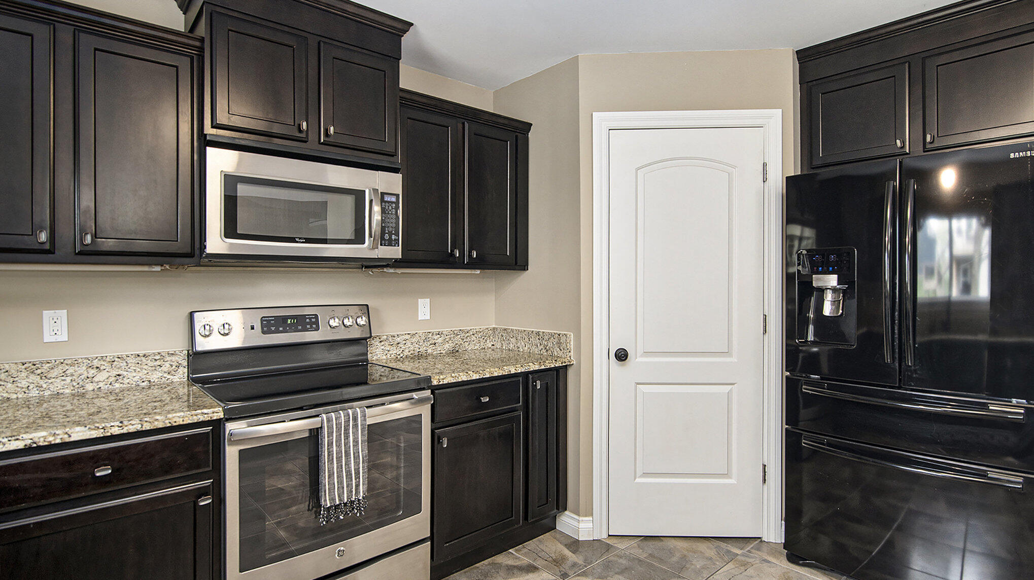 4607 Spring Mountain Drive Property Photo 12