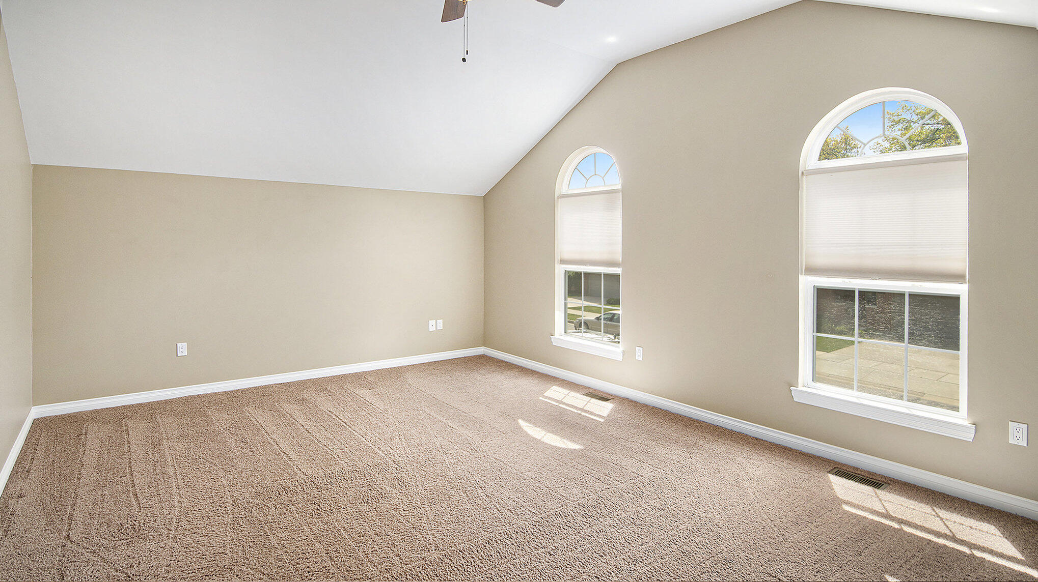 4607 Spring Mountain Drive Property Photo 16