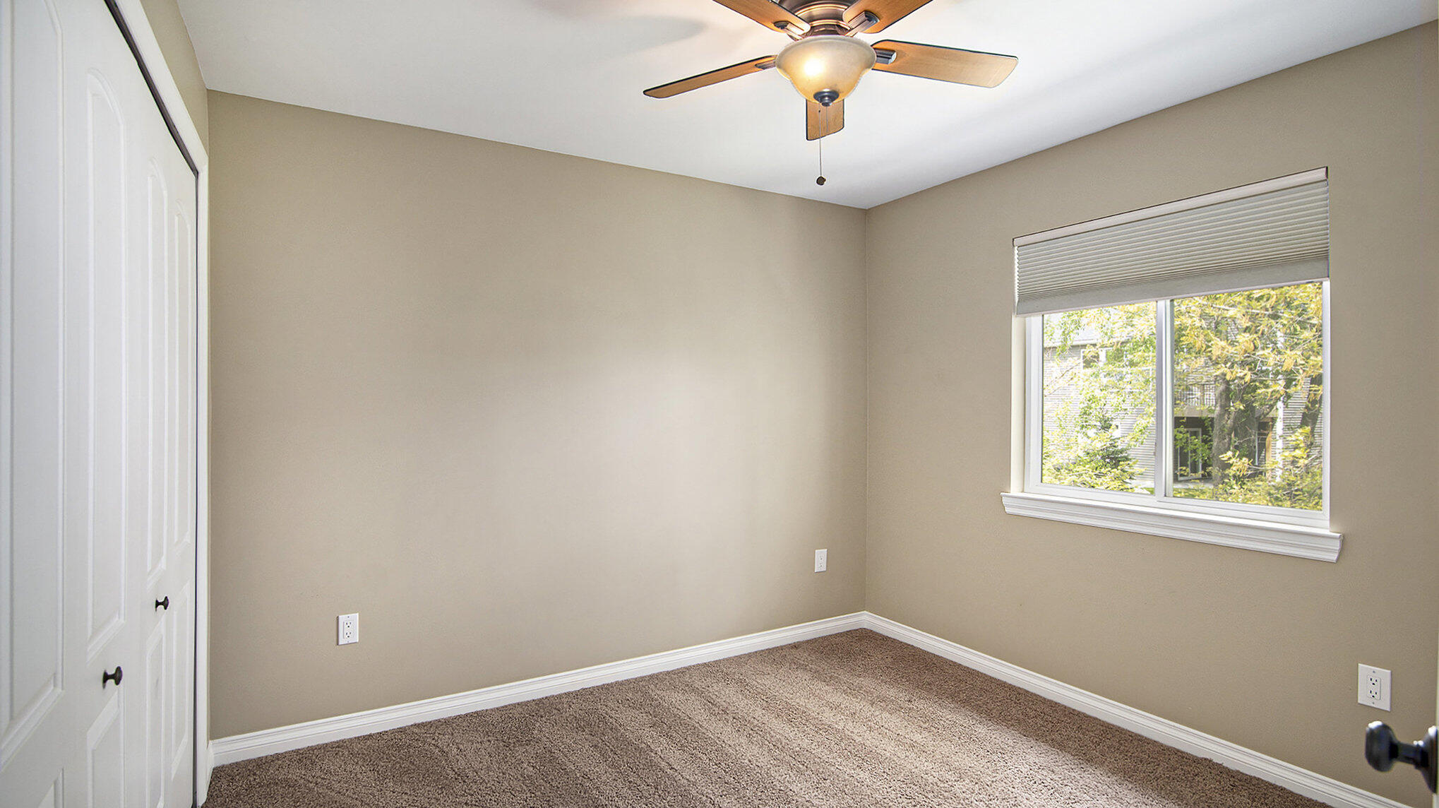 4607 Spring Mountain Drive Property Photo 19