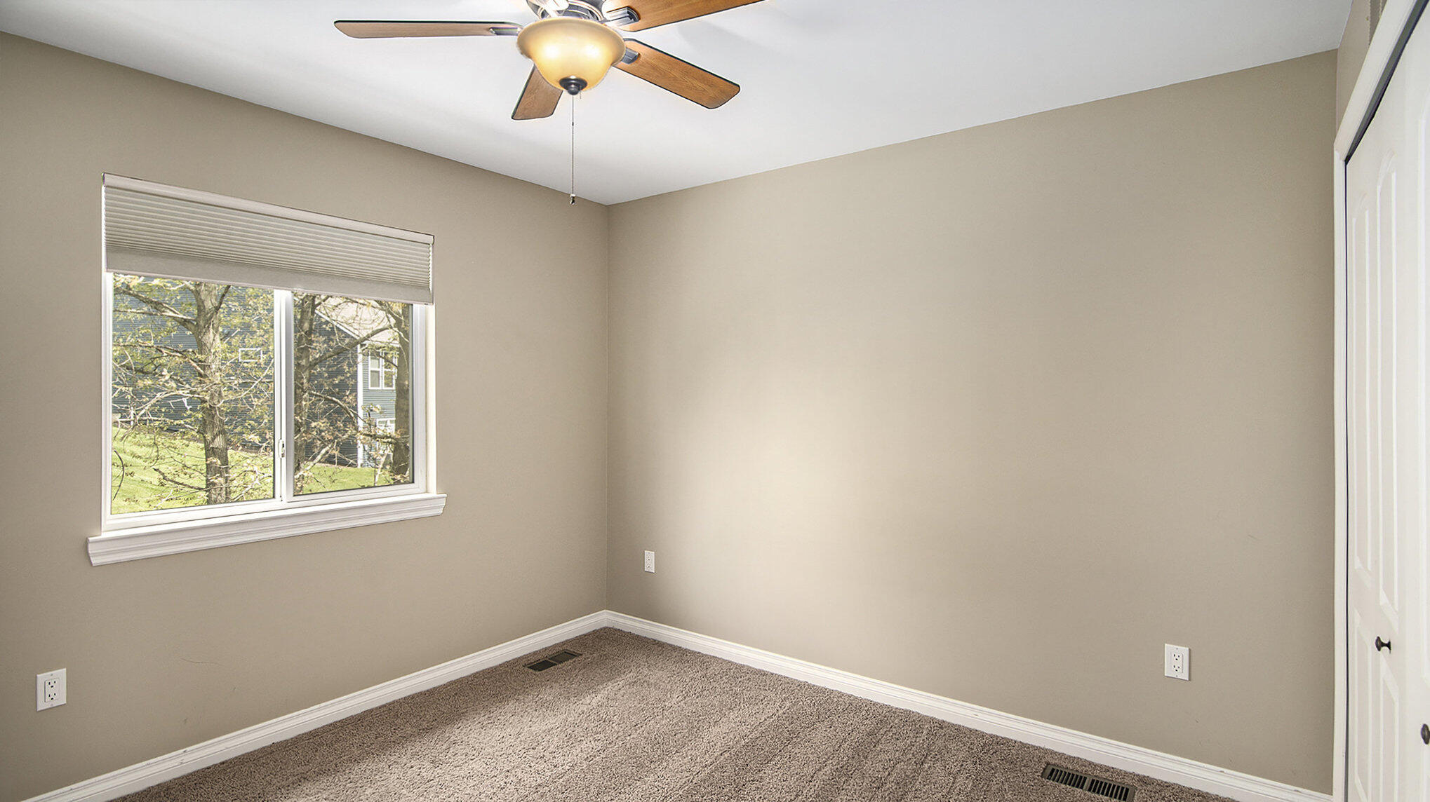 4607 Spring Mountain Drive Property Photo 21
