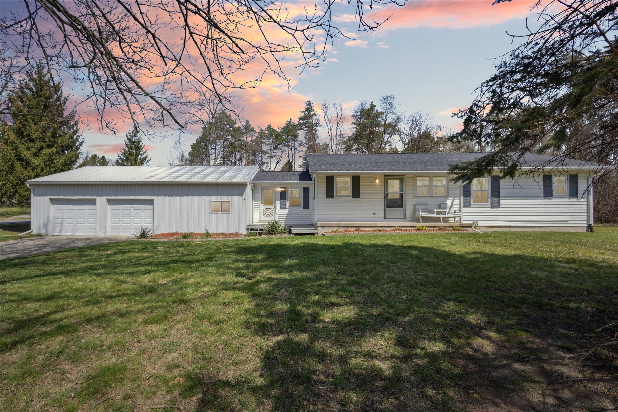 3498 W Sidney Road Property Photo