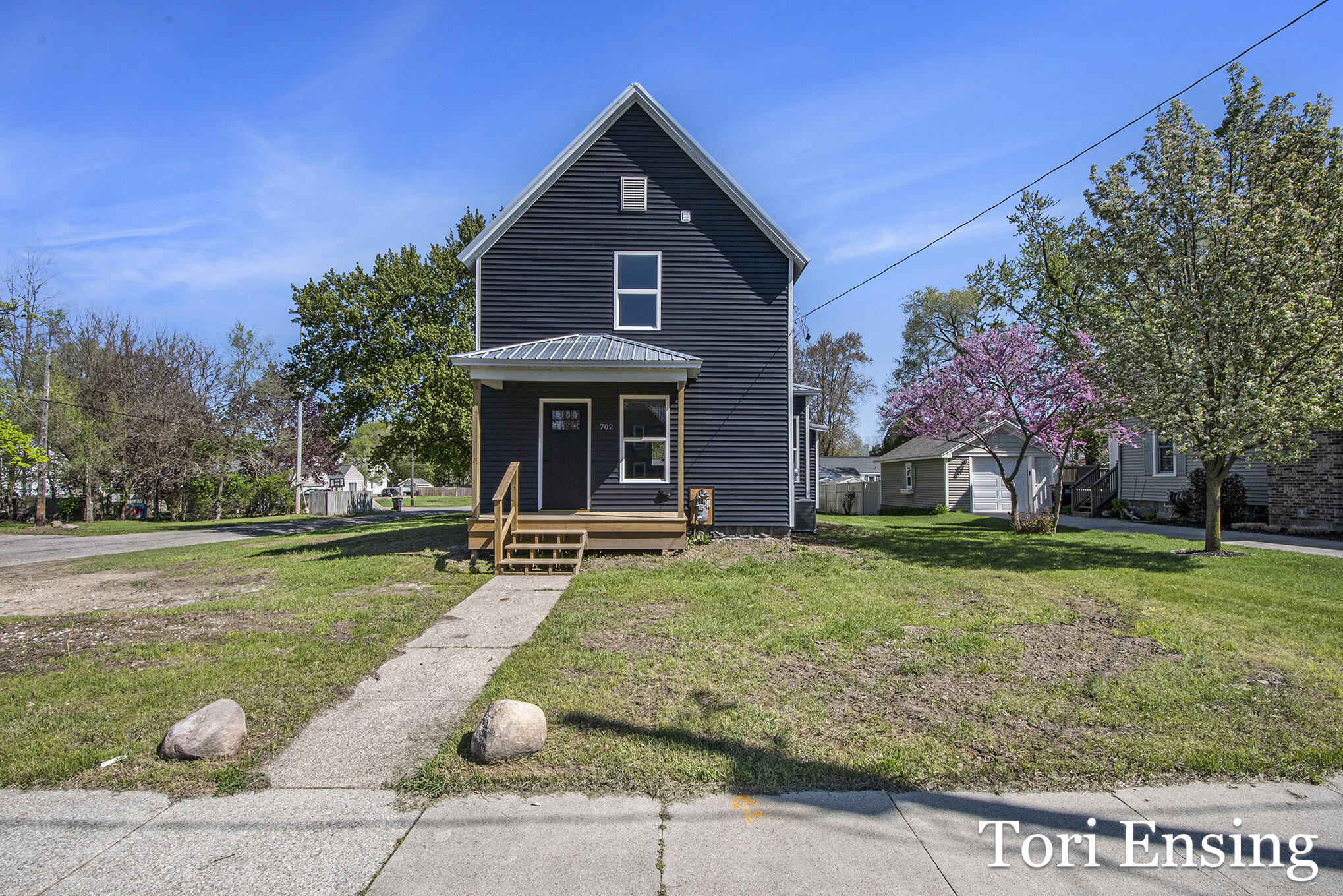 702 Morton Avenue Property Photo