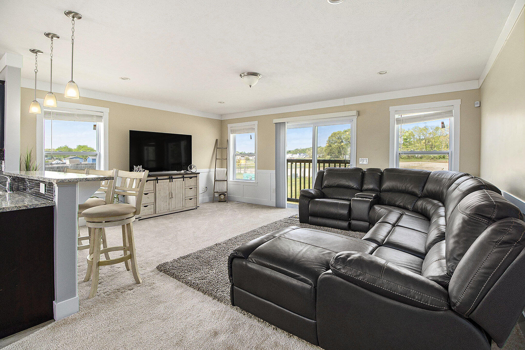59559 Ravenna Drive Property Photo 3