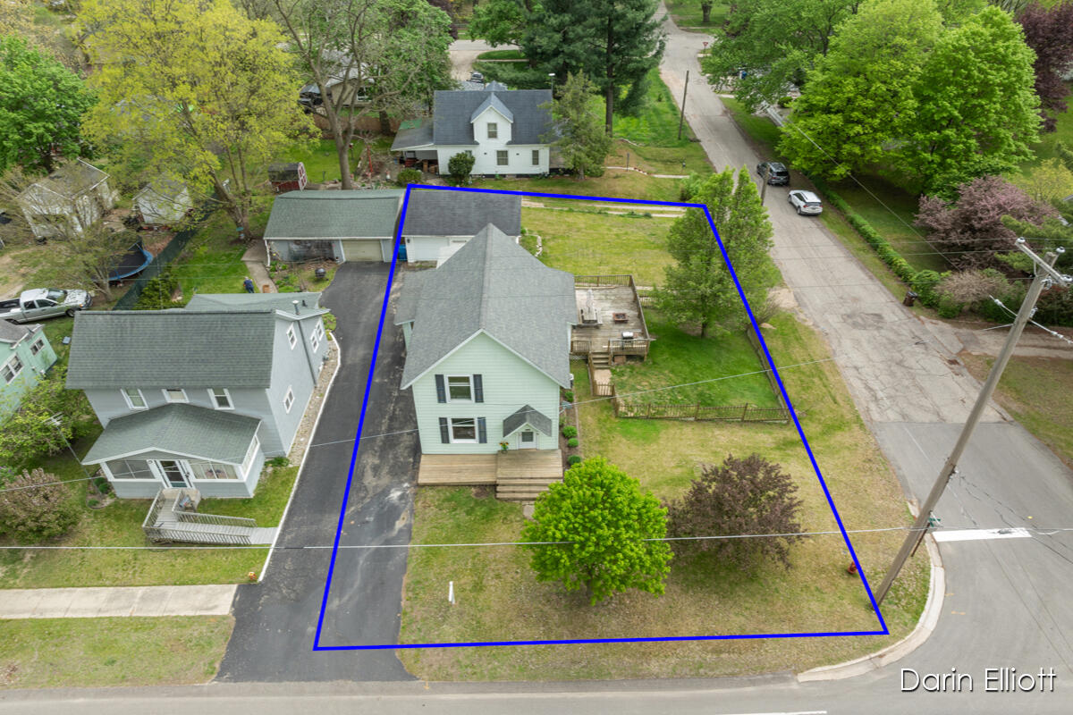 321 W Ellis Avenue Property Photo